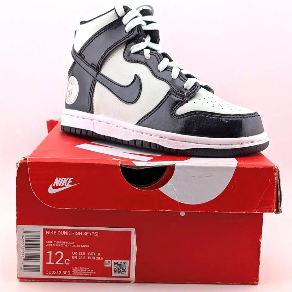 Nike shoes - DD2313-300 - DD2313300 - Barely Green / Black (UPC: 194953063424) 8