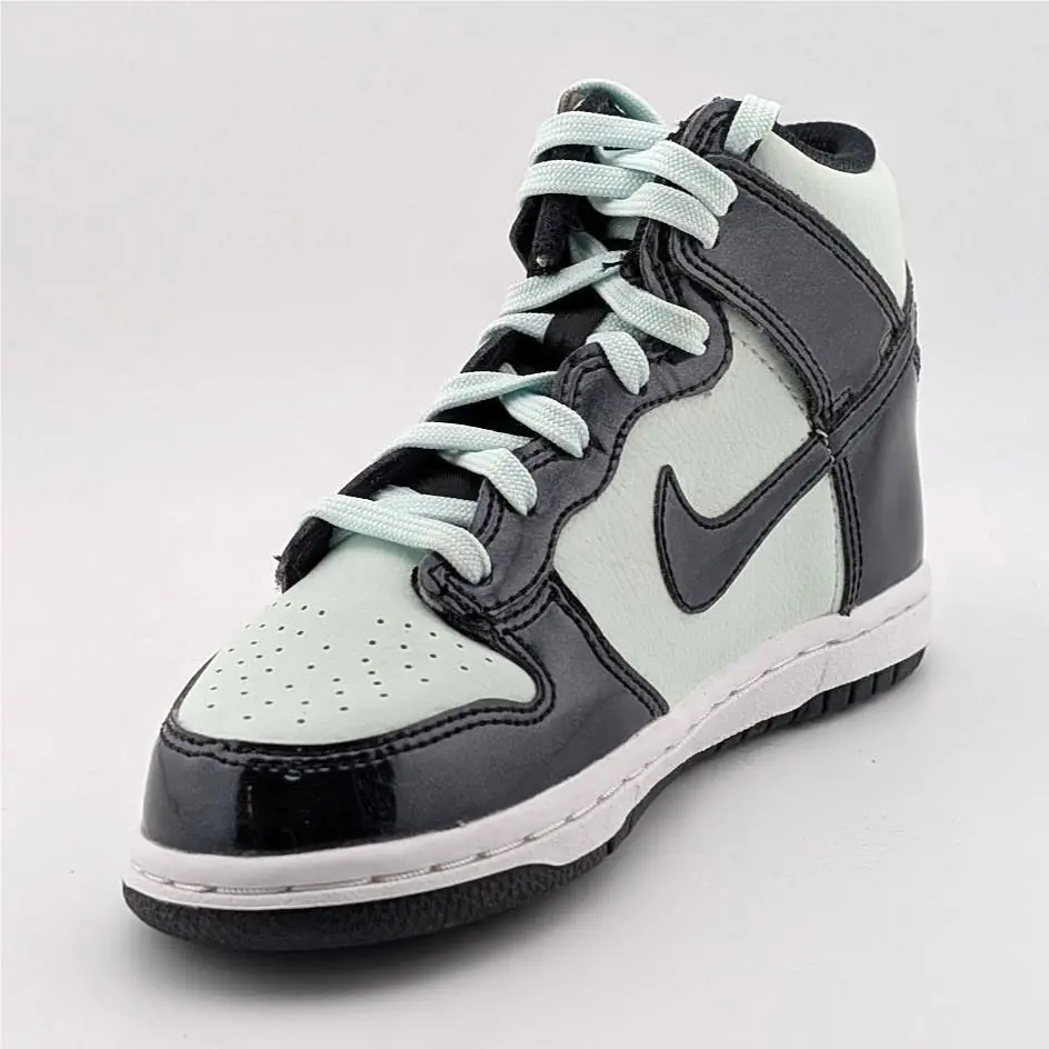 Nike shoes - DD2313-300 - DD2313300 - Barely Green / Black (UPC: 194953063424) 6