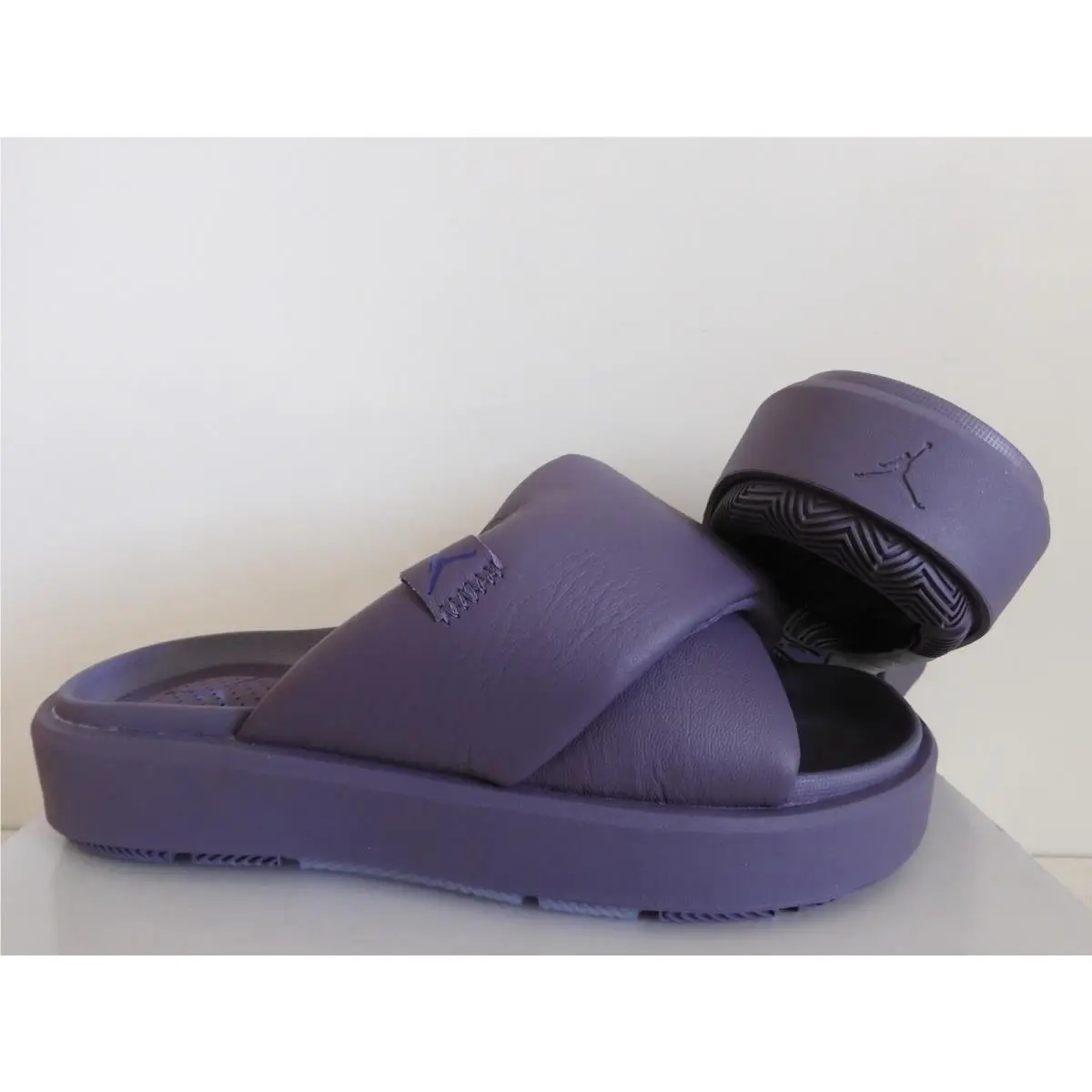 Nike shoes - Air Jordan - Air - Purple (UPC: 196149147222) 1