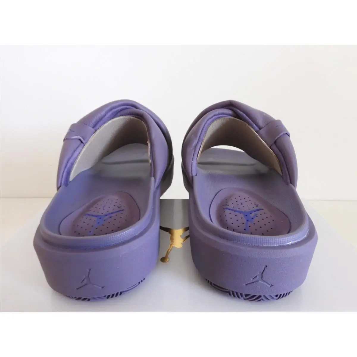 Nike shoes - Air Jordan - Air - Purple (UPC: 196149147222) 3