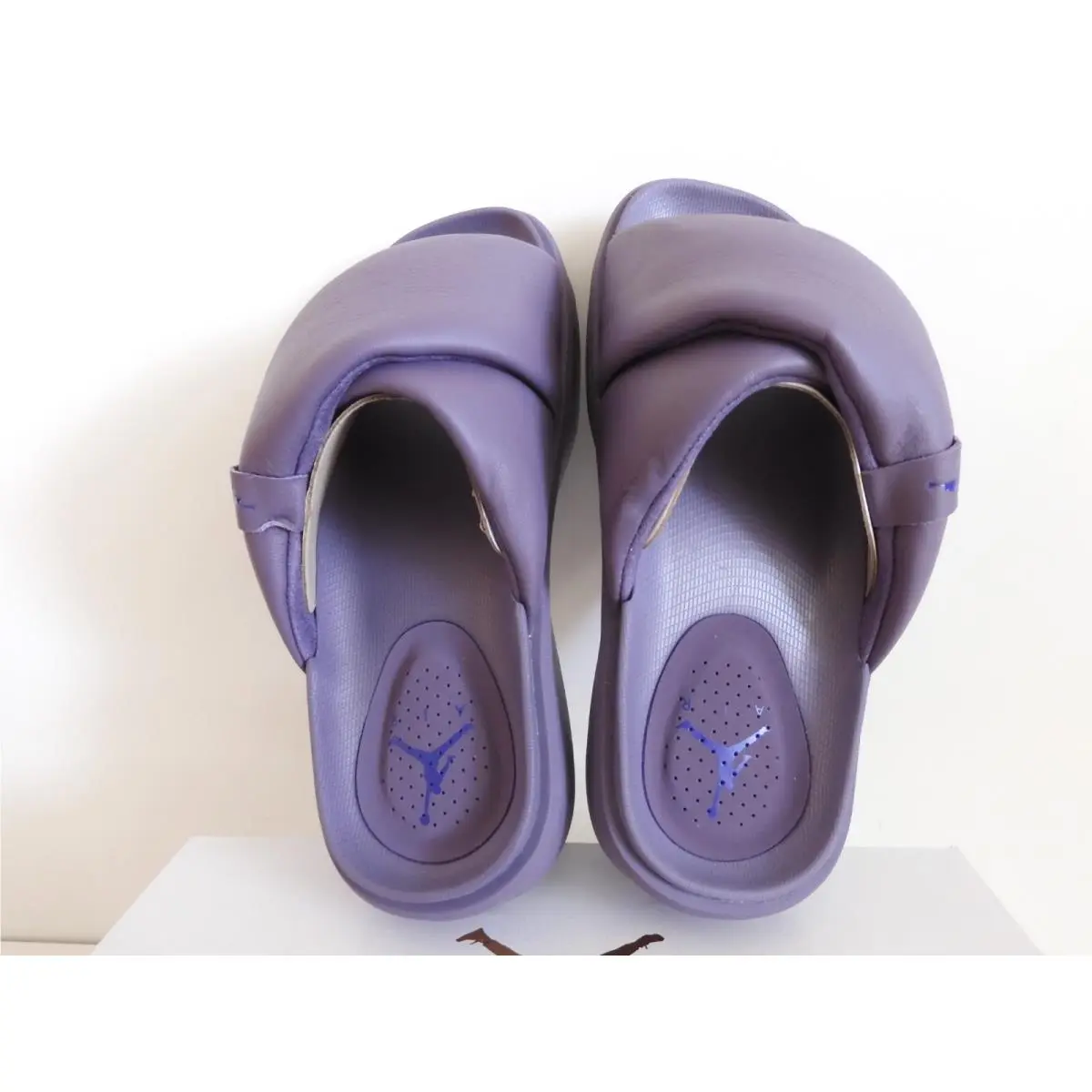 Nike shoes - Air Jordan - Air - Purple (UPC: 196149147222) 4