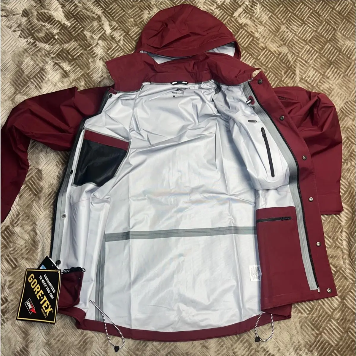 Nike clothing - Red 10