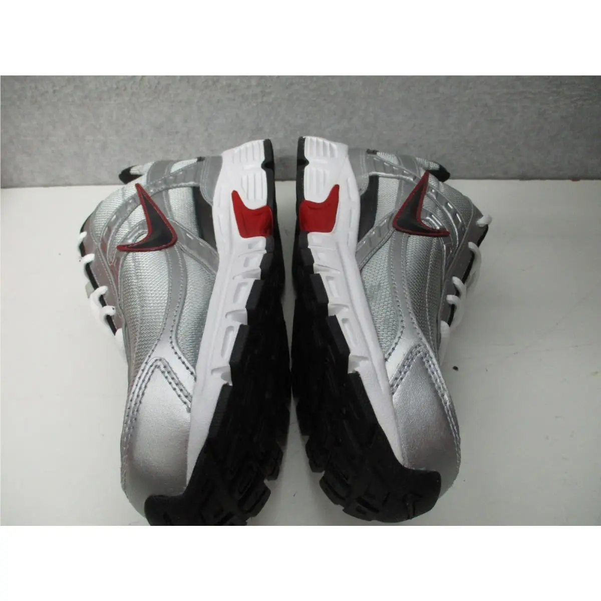 Nike shoes - Nike Initiator - Initiator - 394055-001 - Silver (UPC: 0884500516434) 3