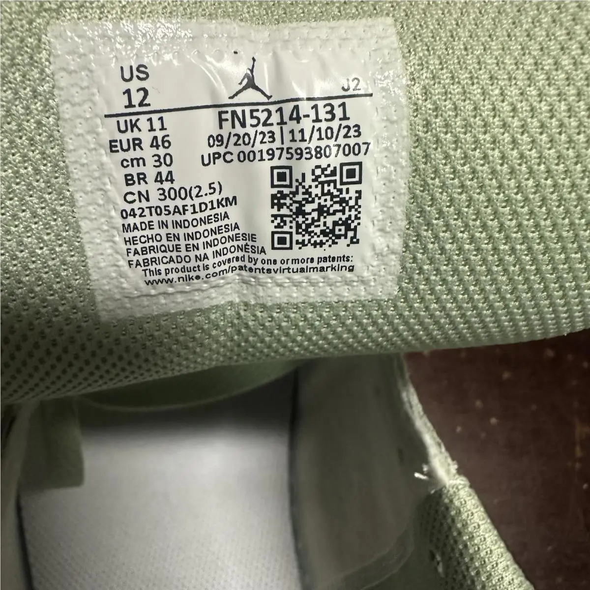 Nike shoes - White 3