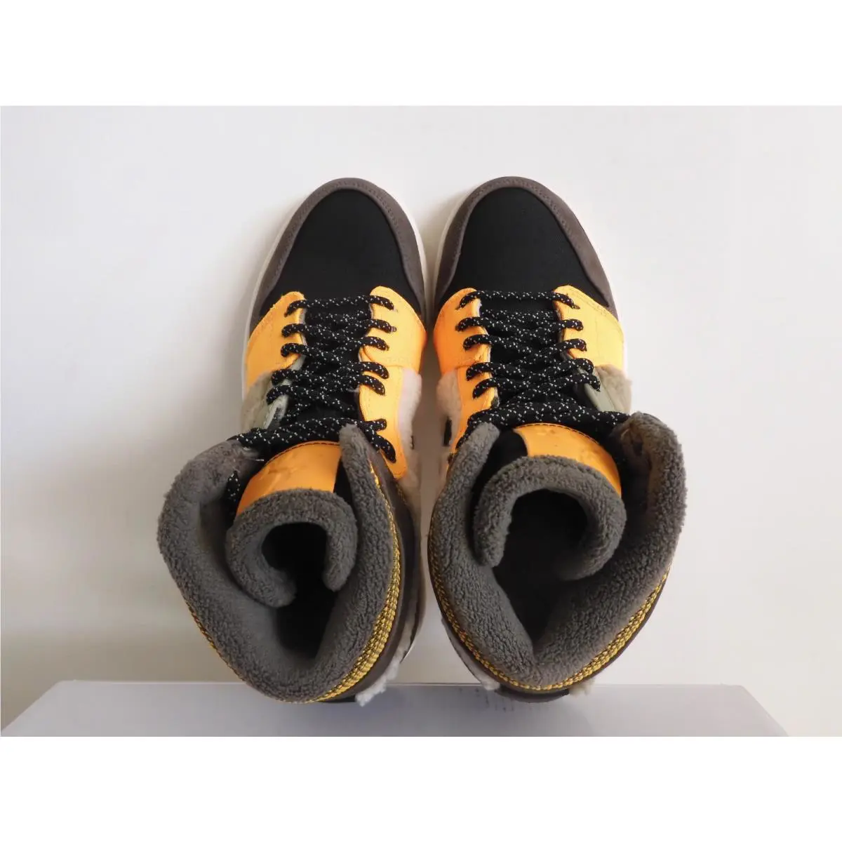 Nike shoes - Jordan 1 - AV3724-200 - Beach (UPC: 884751673221) 4