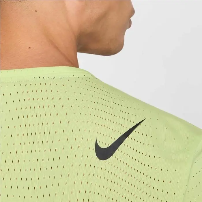 Nike clothing - NEON (UPC: 197862610468) 2