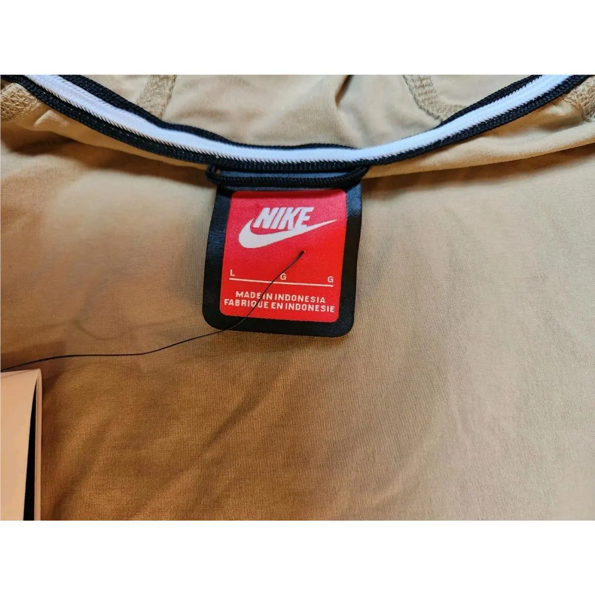 Nike clothing - HM7151-297 - HM7151-297 - Beige 4