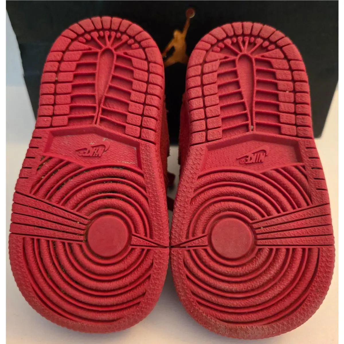 Nike shoes - Jordan 1 - Red 1