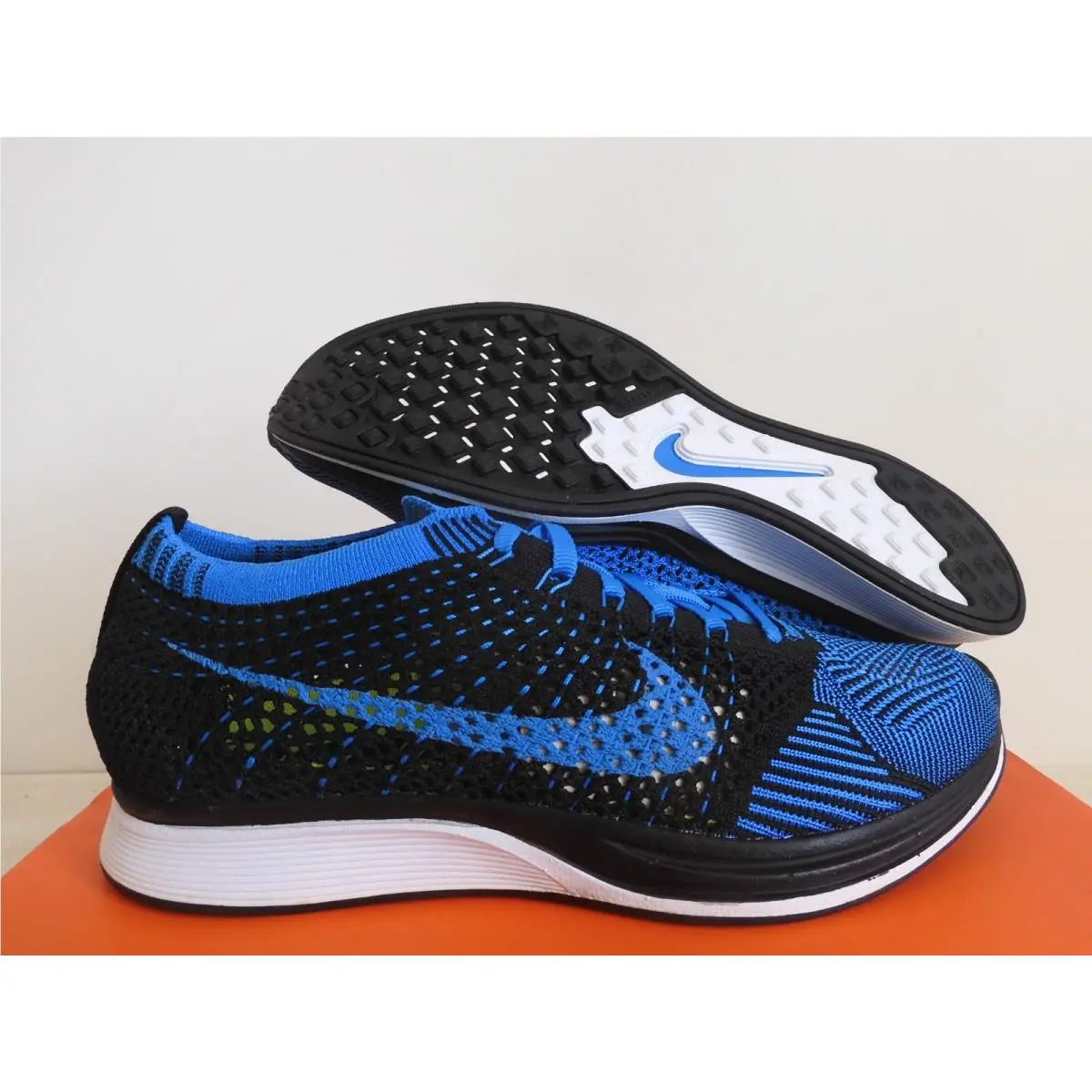 Nike Flyknit Racer Black-photo Blue-white Mens Sz 6.5 / Womens Sz 8 526628-001