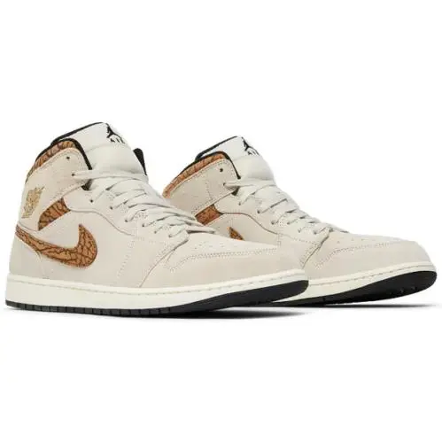 Nike shoes - Air Jordan 1 Mid SE - Brown 3