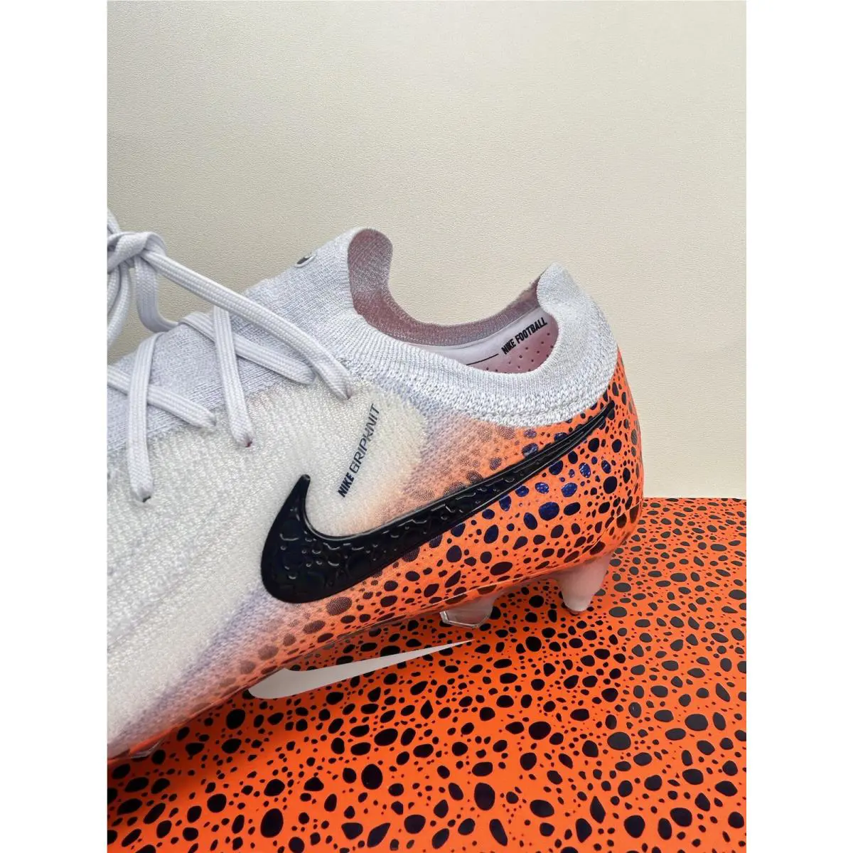 Nike shoes - GX - hf4836-900 - White 3