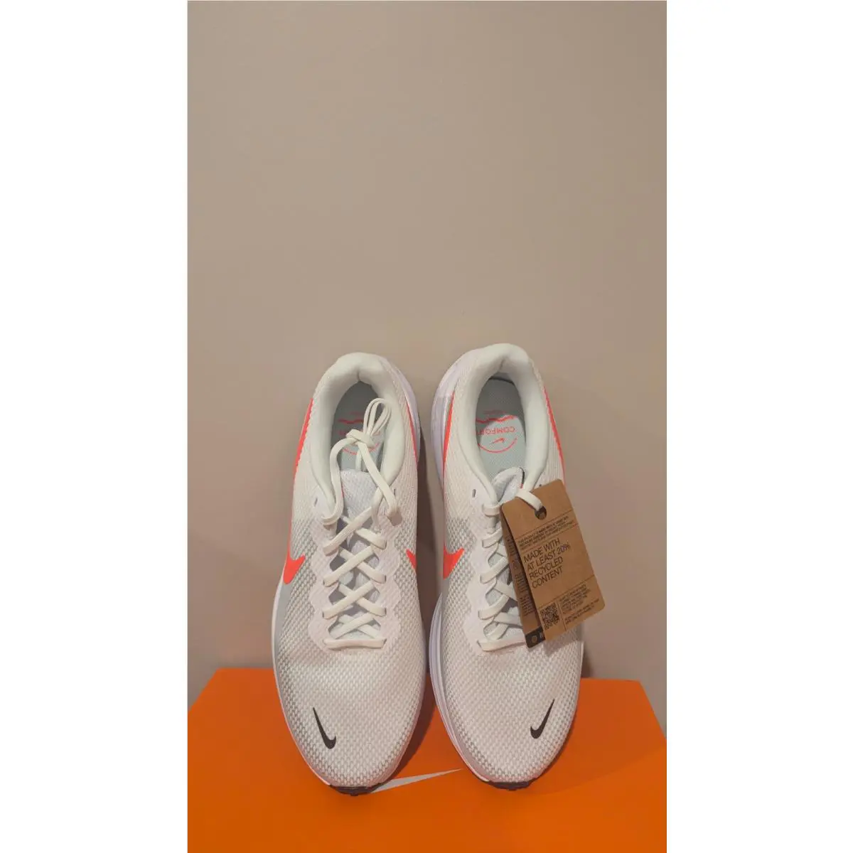 Nike shoes - White/Pure Platinum/Black/Bright Crimson 2