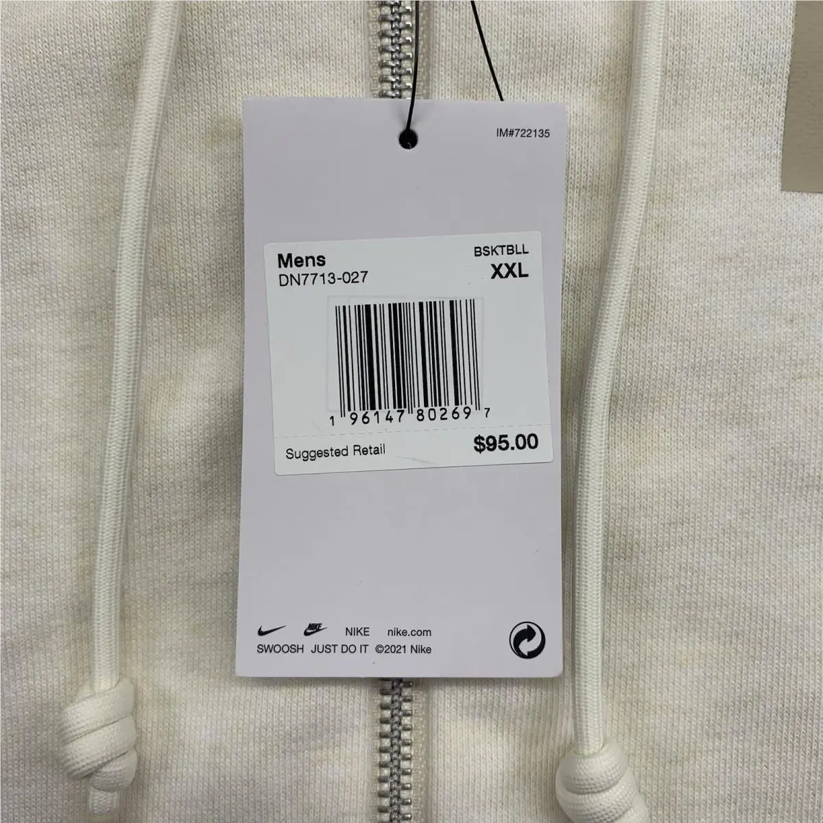Nike clothing - Beige (UPC: 0196147802697) 2