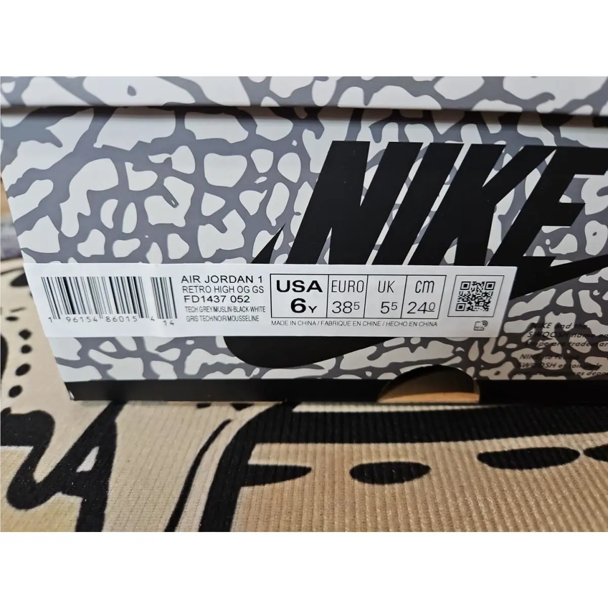 Nike shoes - Air Jordan 1 - Air - FD1437 052 - Gray 3