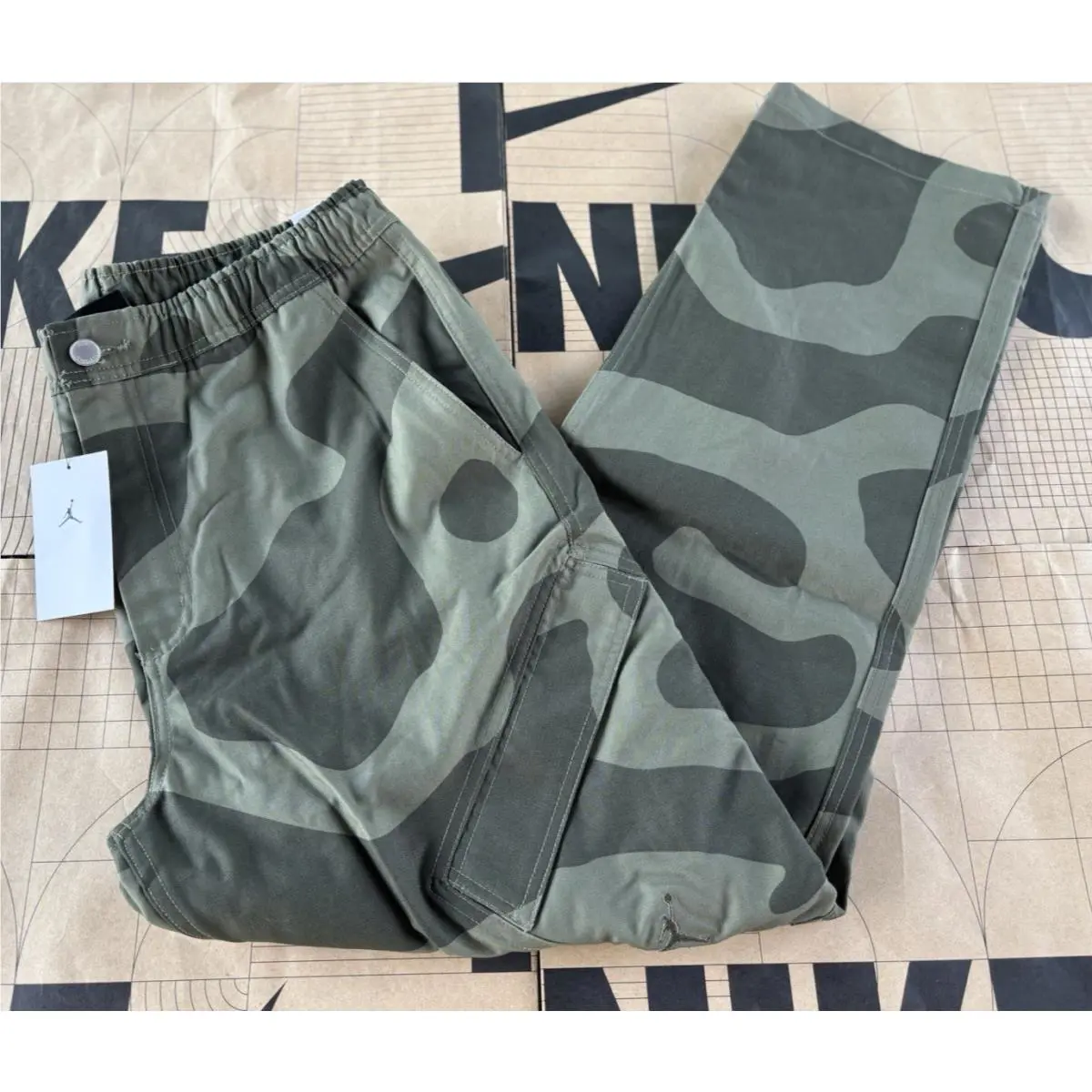 Nike clothing - Nike Air Jordan Essentials - Air Essentials - FZ2060-222 - Green 10