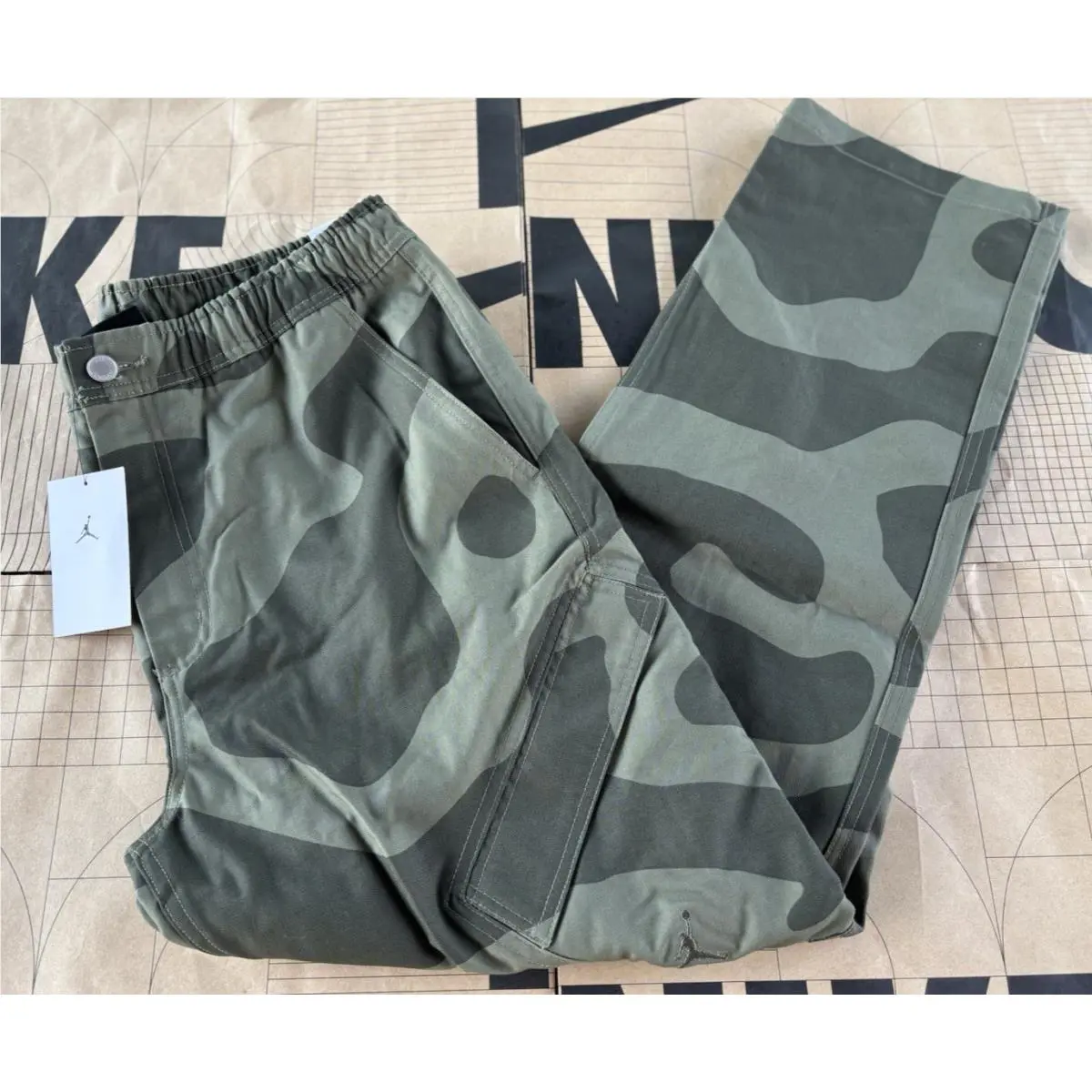 Nike clothing - Nike Air Jordan Essentials - Air Essentials - FZ2060-222 - Green 0
