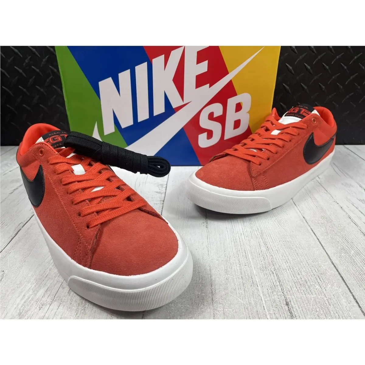 Size 12-New Nike SB Zoom Blazer Low Pro GT Men’s Orange / Black Skate DR9103-800