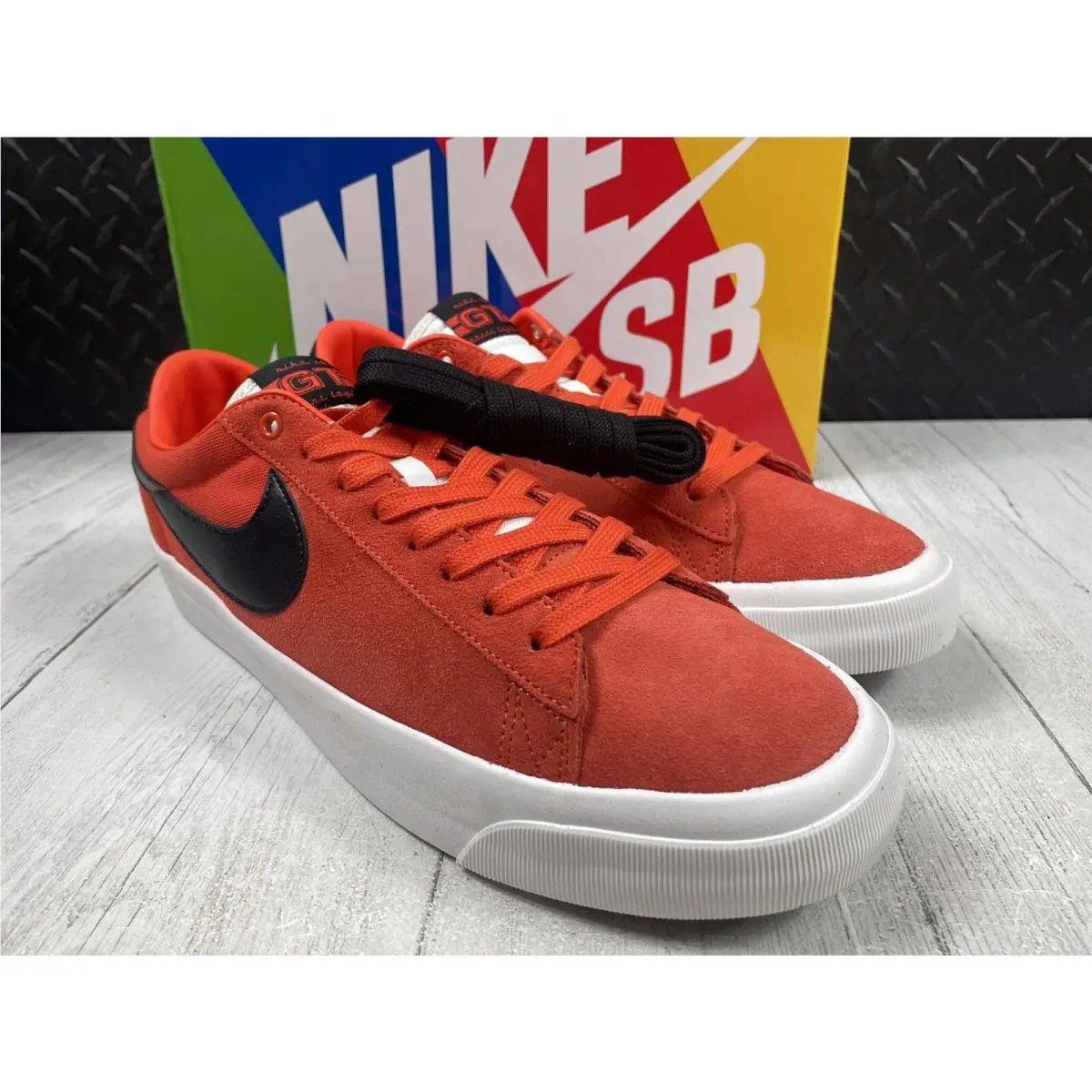Nike shoes - Sb Zoom Blazer Low Pro Gt Hk - Dr9103800 - Orange (UPC: 0196148843781) 1