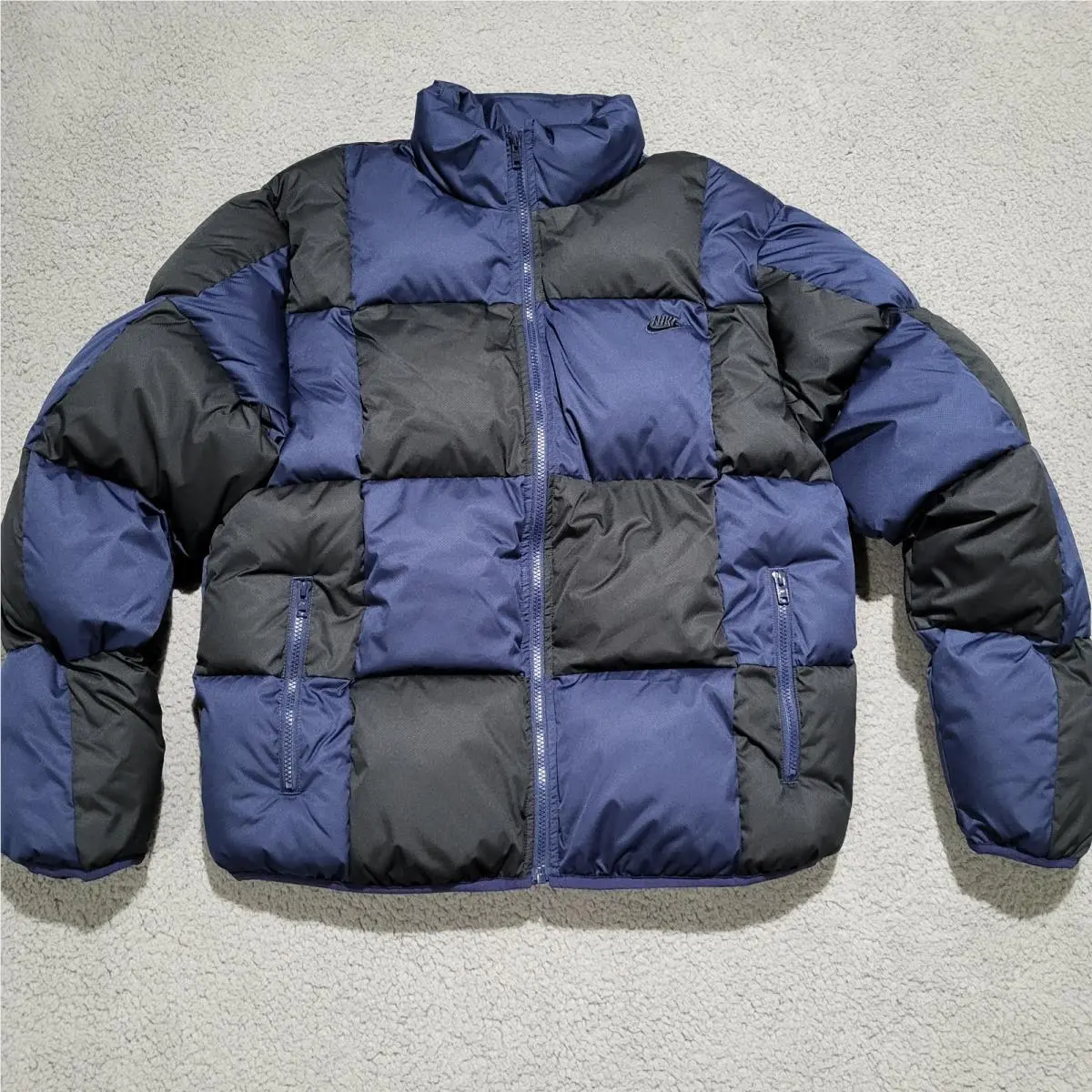 Sportswear Therma-fit Checkered Puffer Jacket Men`s Medium FZ0865-410 by Nike
