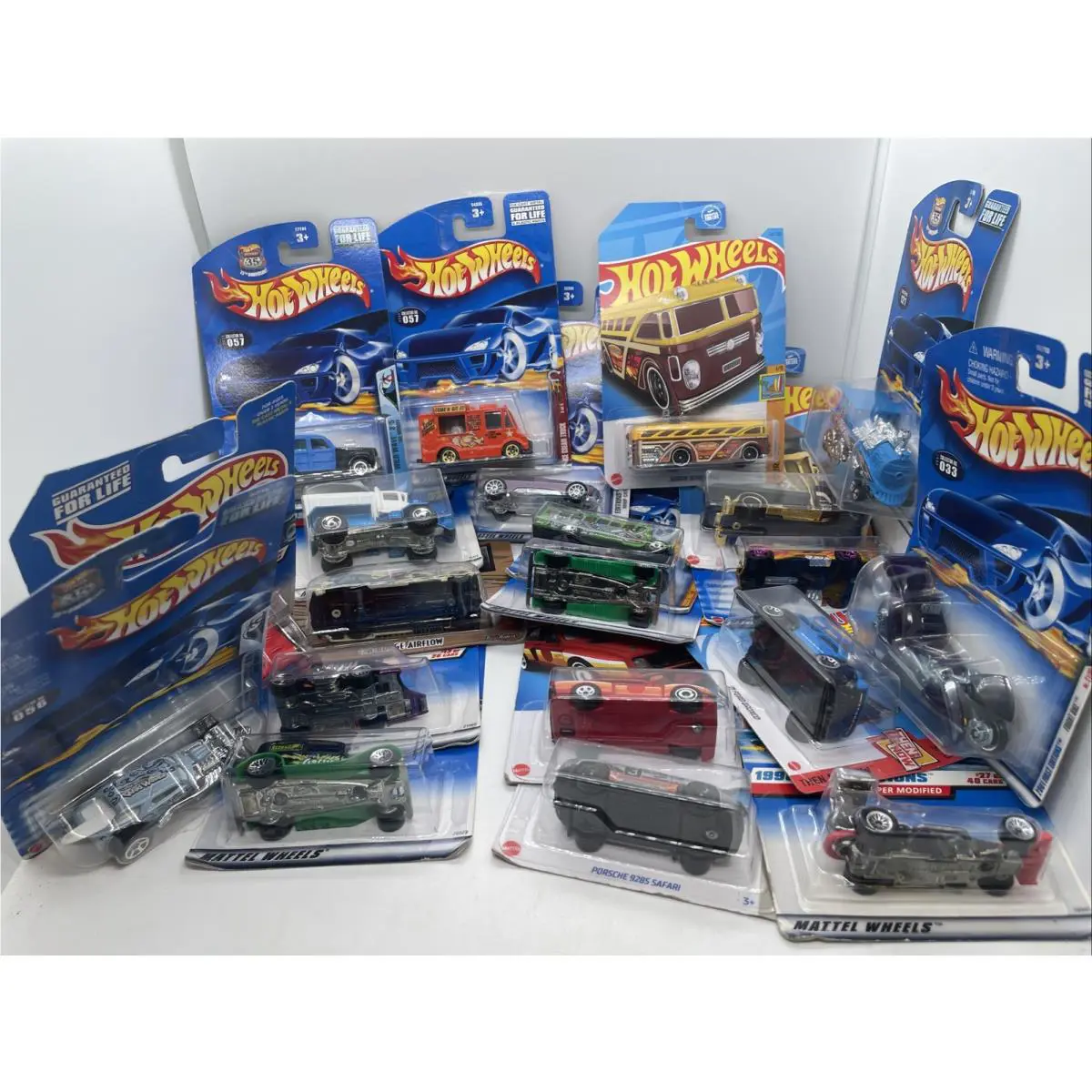 32 Mattel Hot Wheels 1997-2021 Era