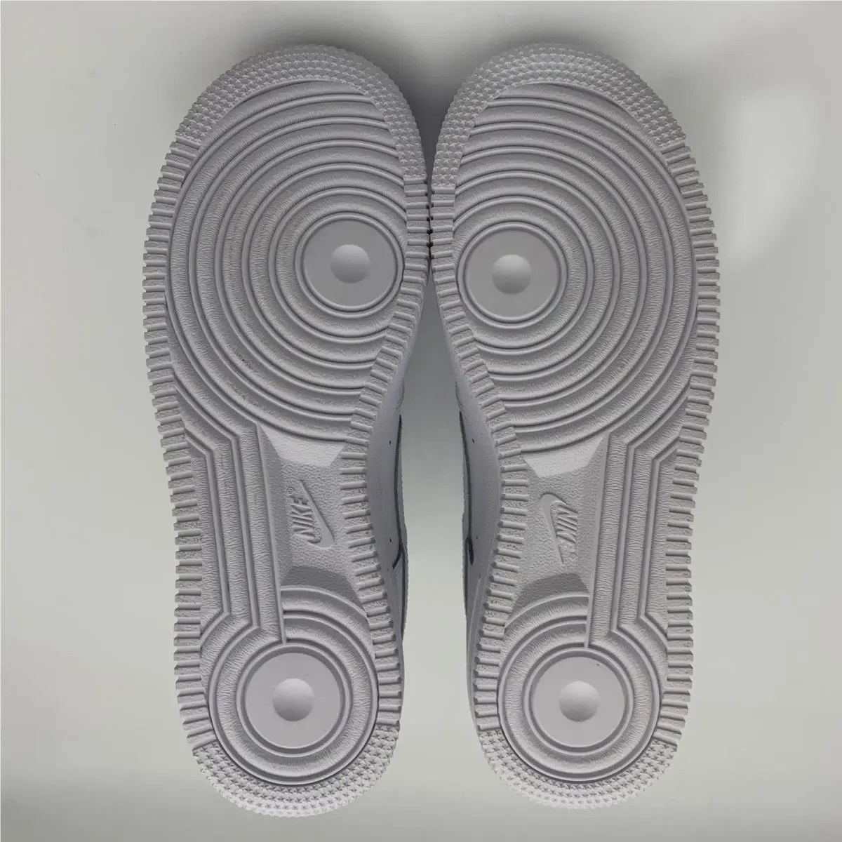 Nike shoes - Nike Air Force 1 `07 - White 2