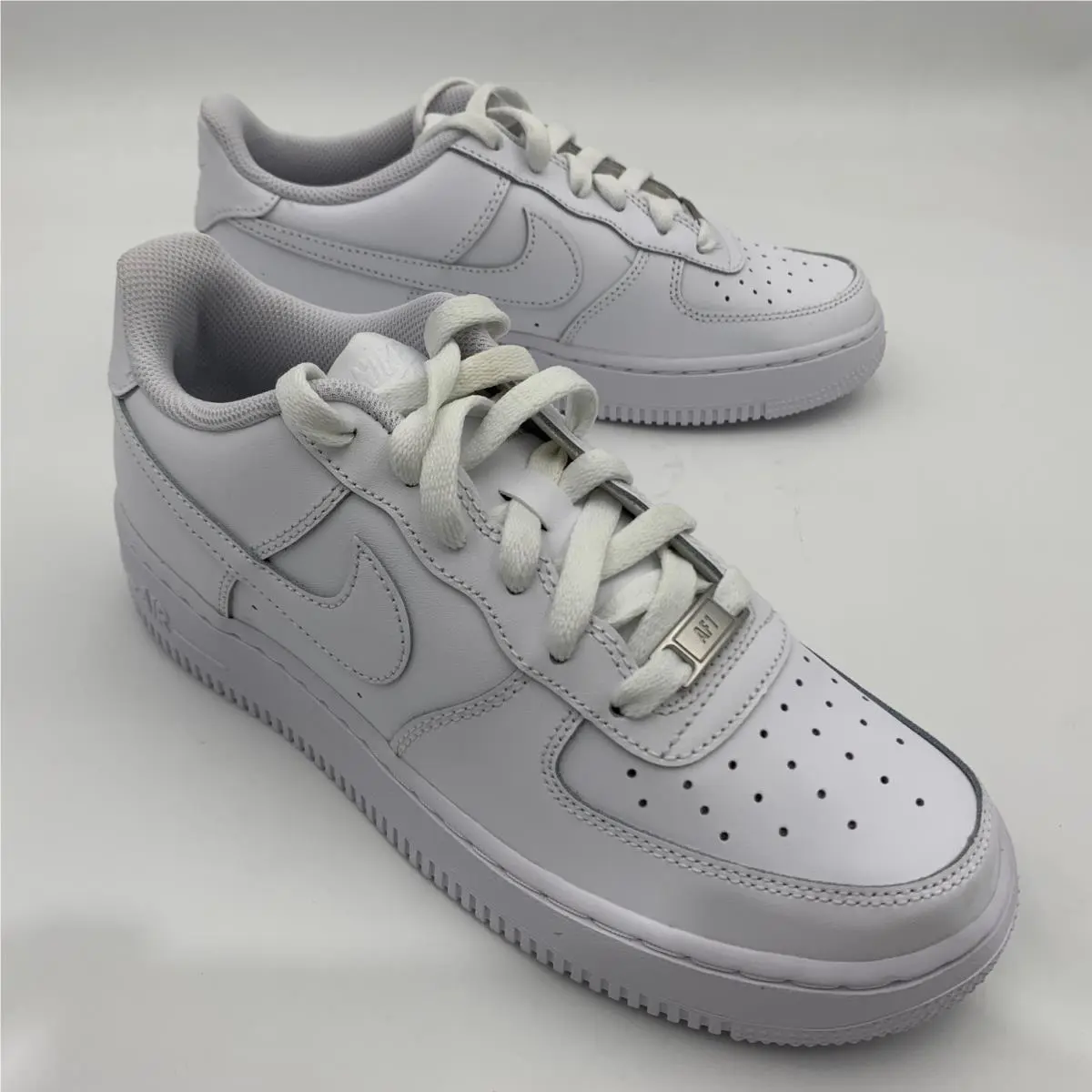 Nike shoes - Nike Air Force 1 `07 - White 5