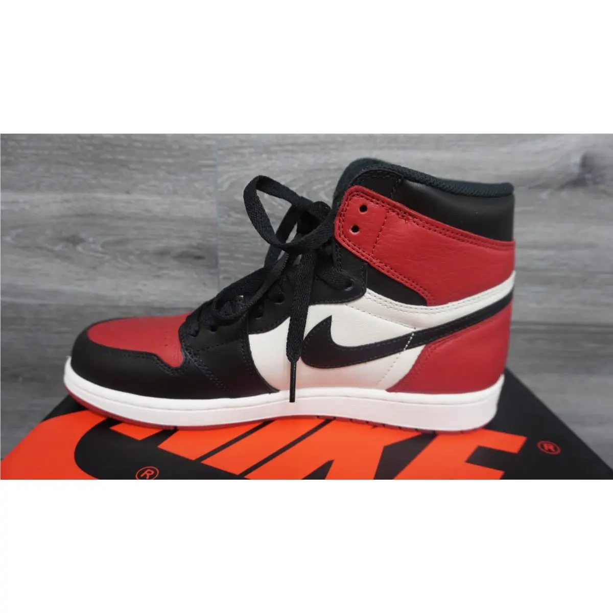 Nike shoes - Air Jordan 1 - Air - 555088-610 - Red (UPC: 884802896319) 3