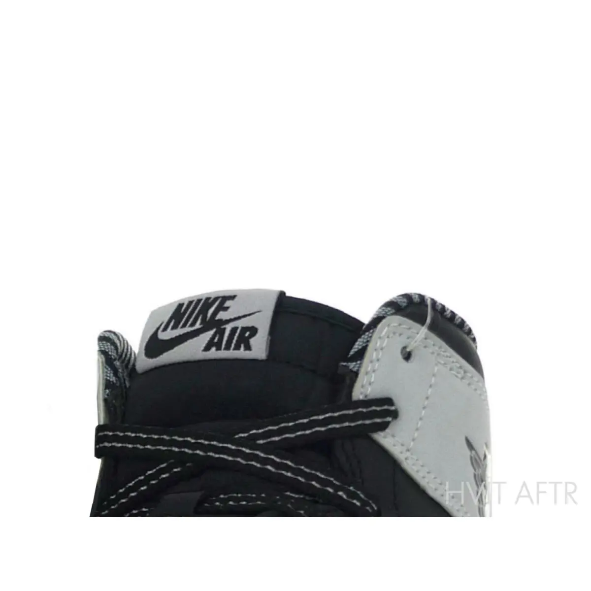 Nike shoes - Air Jordan 1 Retro High - 555088-104 - White/Black/Wolf Grey (UPC: 676556872967) 4