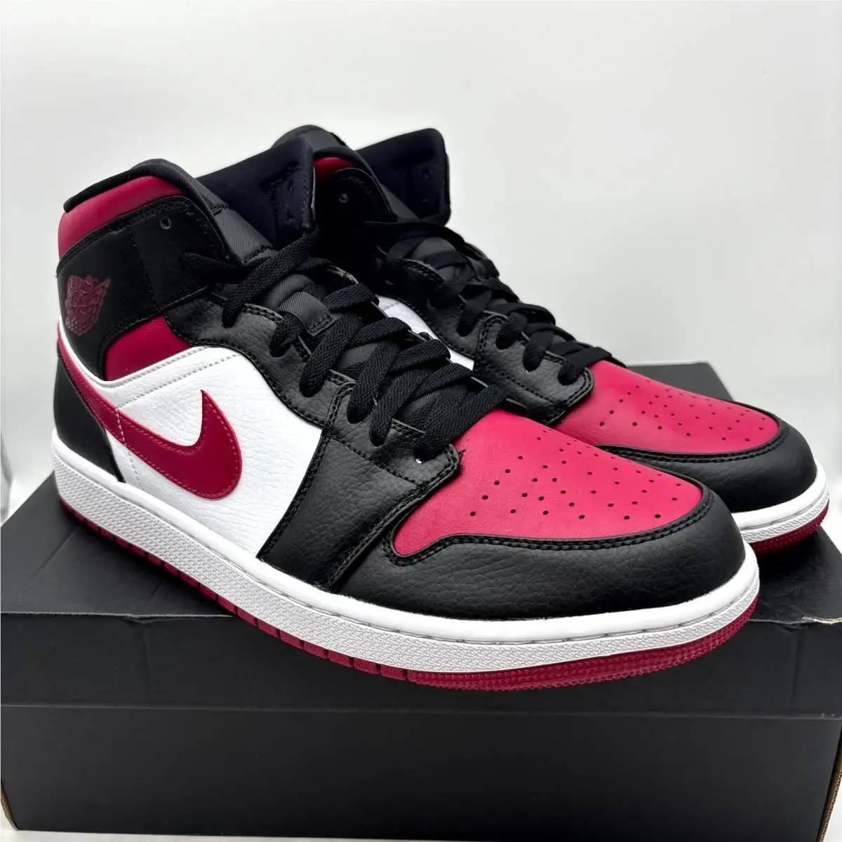 Nike shoes - Nike Air Jordan 1 Mid - 554724-066 - Black (UPC: 193654037697) 0