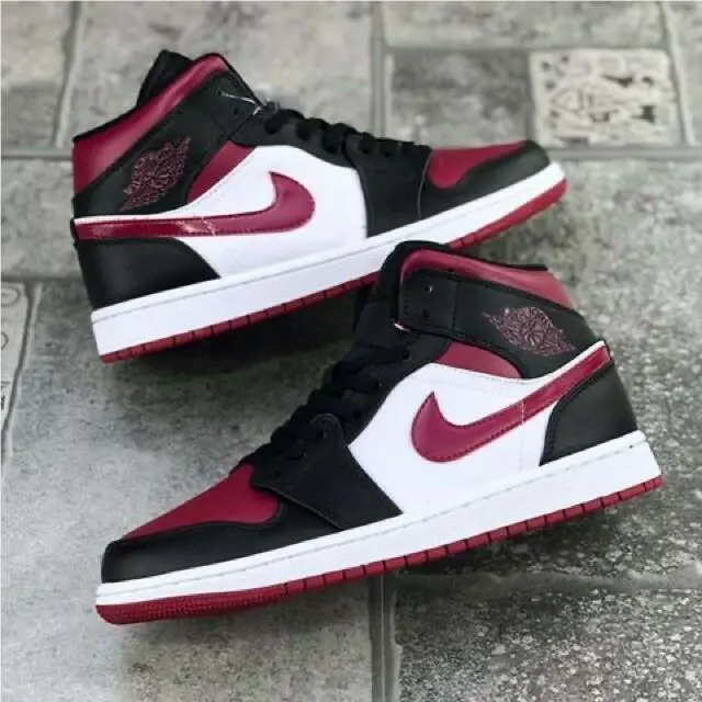 Nike shoes - Jordan 1 - 554724066 - Noble Red 1