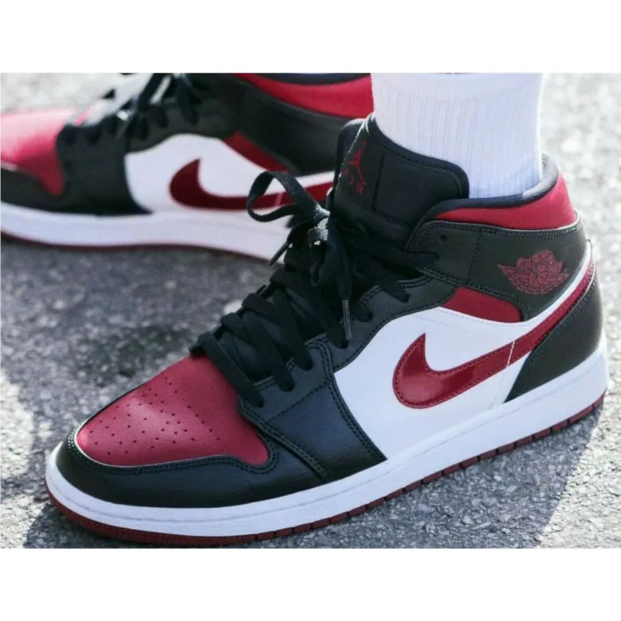 Nike shoes - Jordan 1 - 554724066 - Noble Red 2