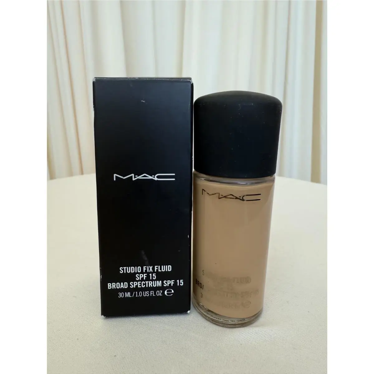 Mac Studio Fix Fluid NC 30 with Spf 15 30ML