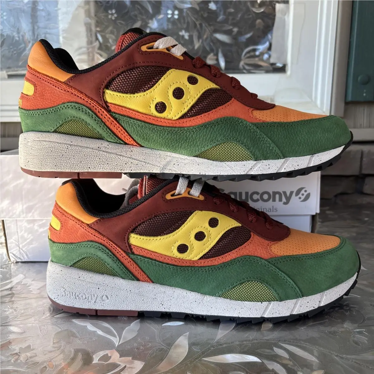 Saucony Shadow 6000 Fall Foliage S70843-1 Men`s 10 Women’s 11.5 Sneakers