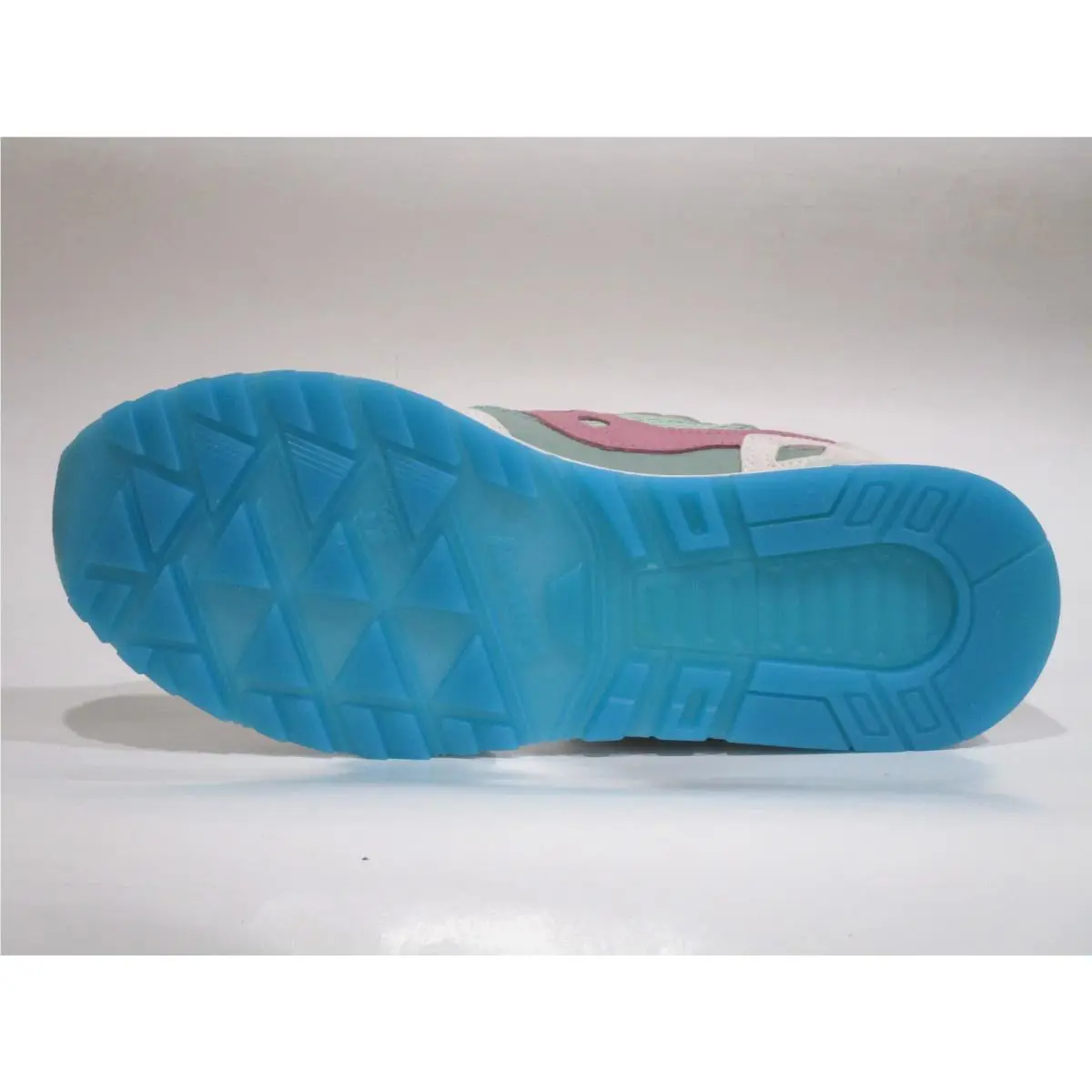 Saucony shoes - S707431 - S70743-1 - White/Multi 3