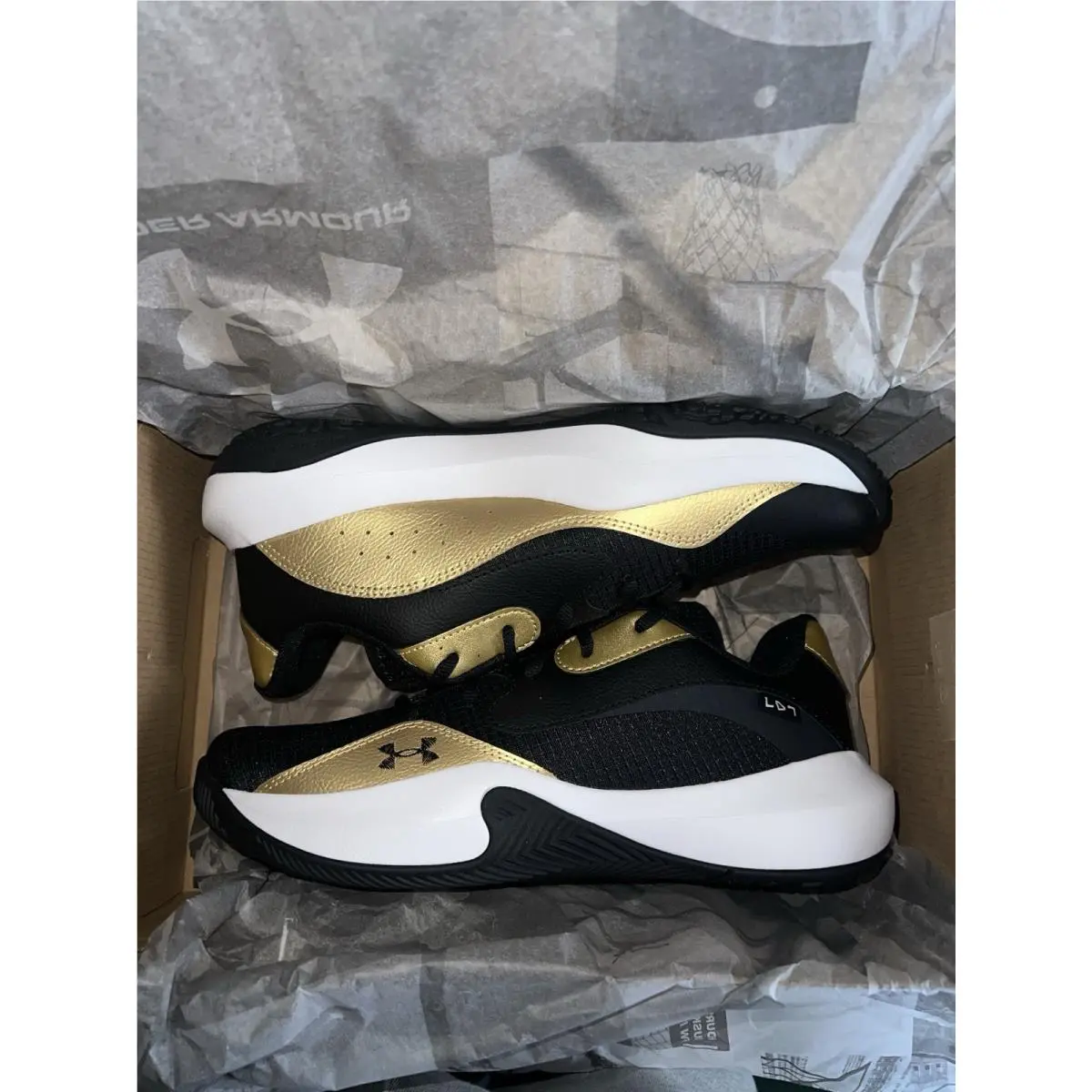 UA Lockdown 7 Low Black Gold Men’s 10 / Women’s 11.5 Basketball by Under Armour