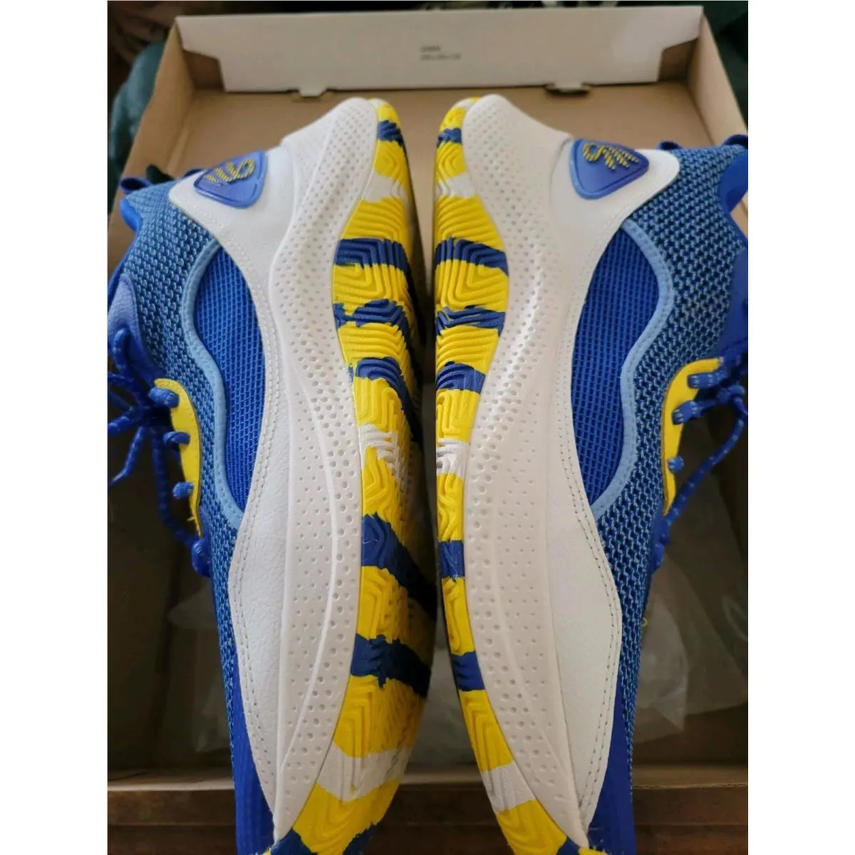 Under Armour shoes - Curry 3Z 24 - Curry - Blue 3