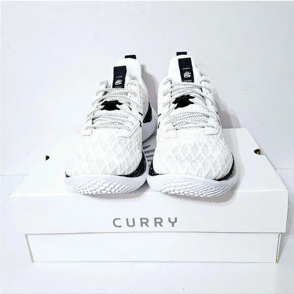 Under Armour shoes - White (UPC: 196883901029) 1