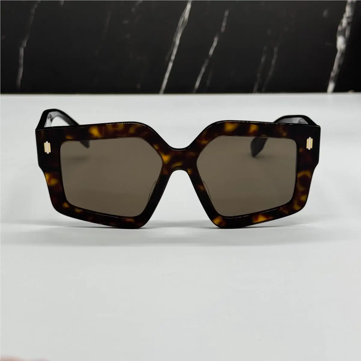 Fendi FE40162F 52E Havana Sunglasses Women Fendi | Fash Brands display picture 2