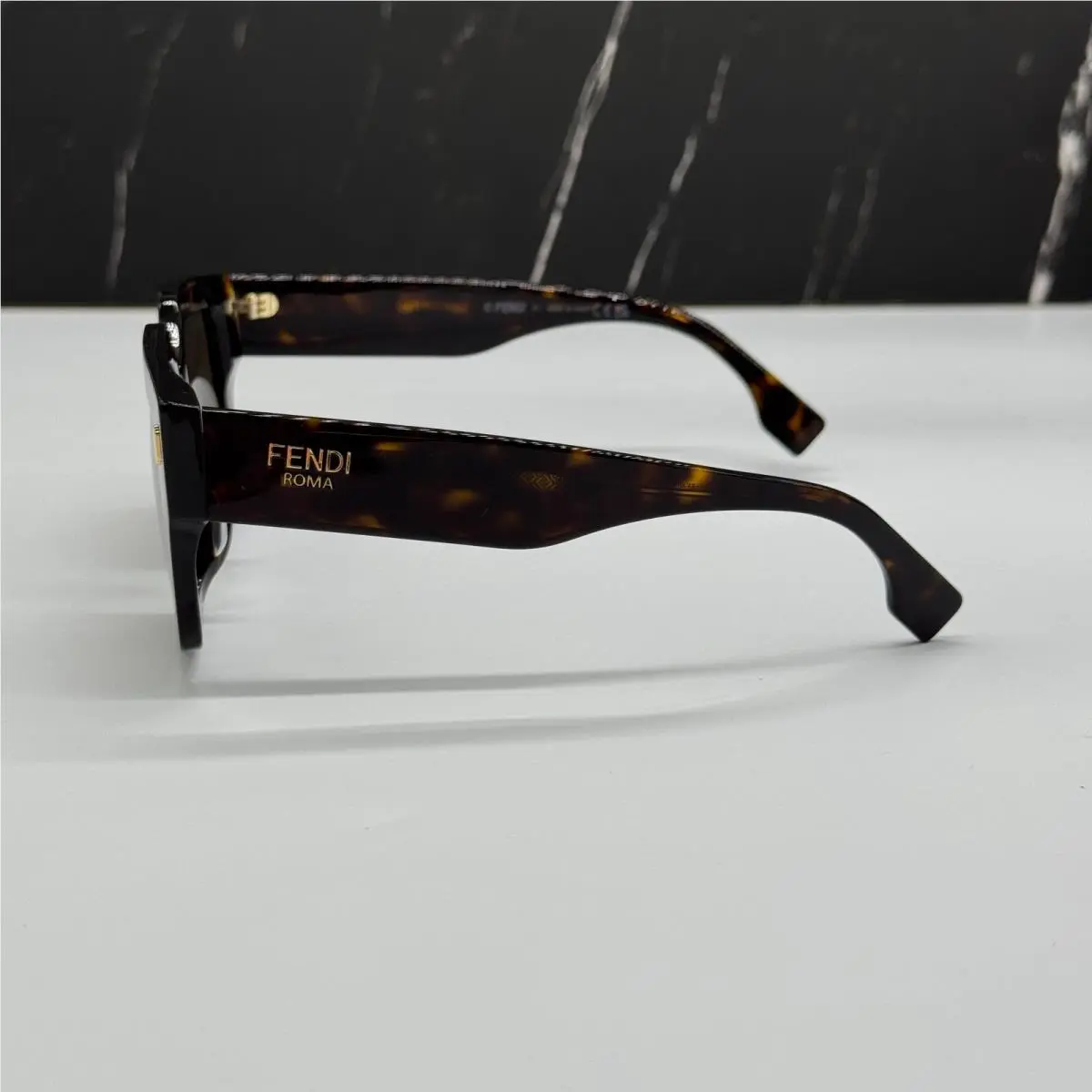 Fendi FE40162F 52E Havana Sunglasses Women Fendi | Fash Brands display picture 1