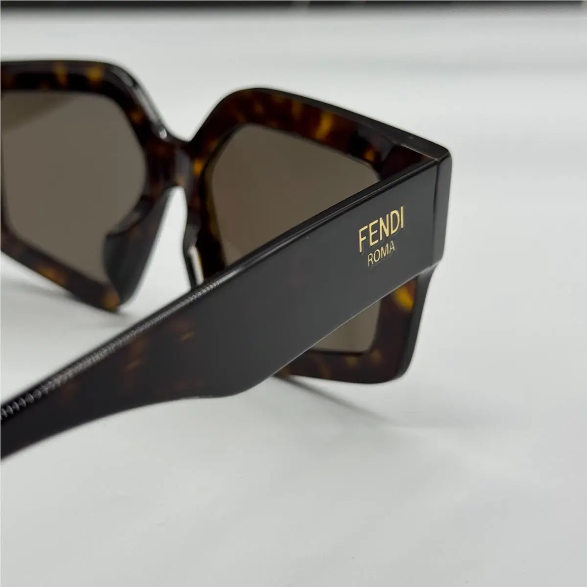 NEW FENDI SUNGLASSES, WOMEN HAVANA EYEWEAR FEDNI FE40162F 52E Fendi FE40162F 52E Havana Sunglasses Women Fendi | Fash Brands main image 4