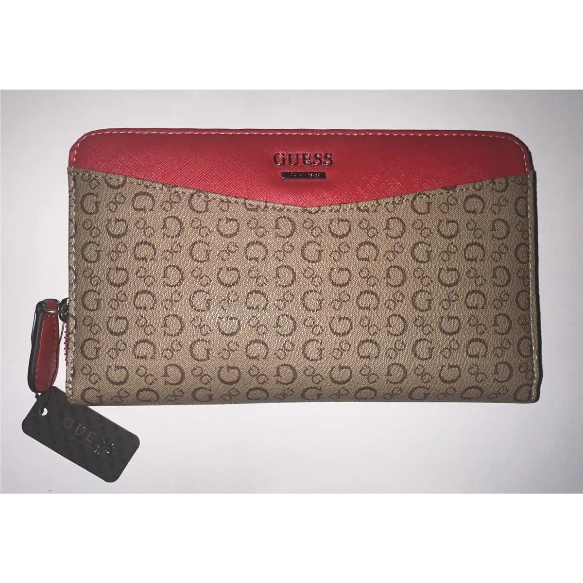 Guess Women`s Wallet Zip Around SV707954 Mocha Multi