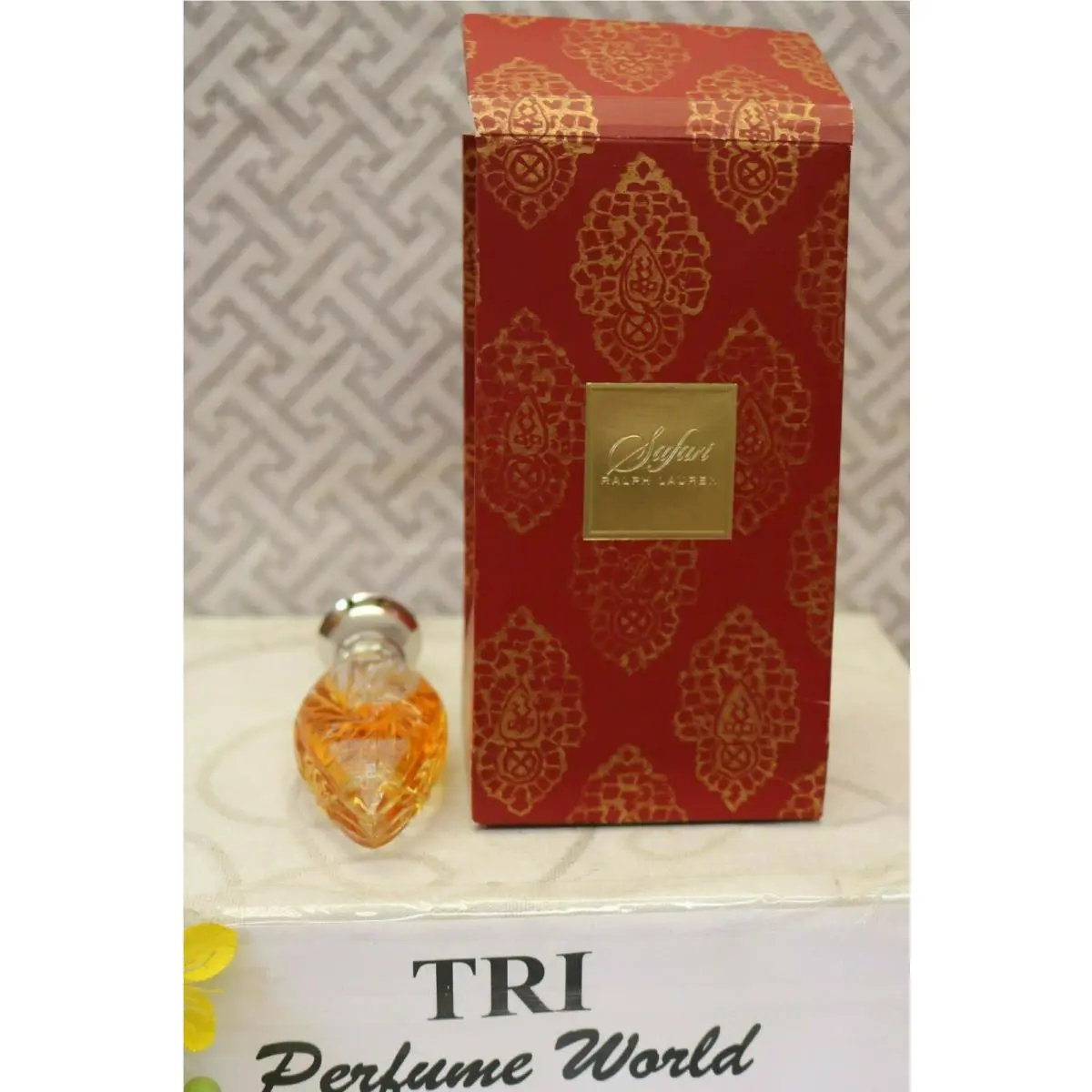 Safari Ralph Lauren 1989 Eau de Parfum Women Spray Refillable 0.68 Oz. Vintage