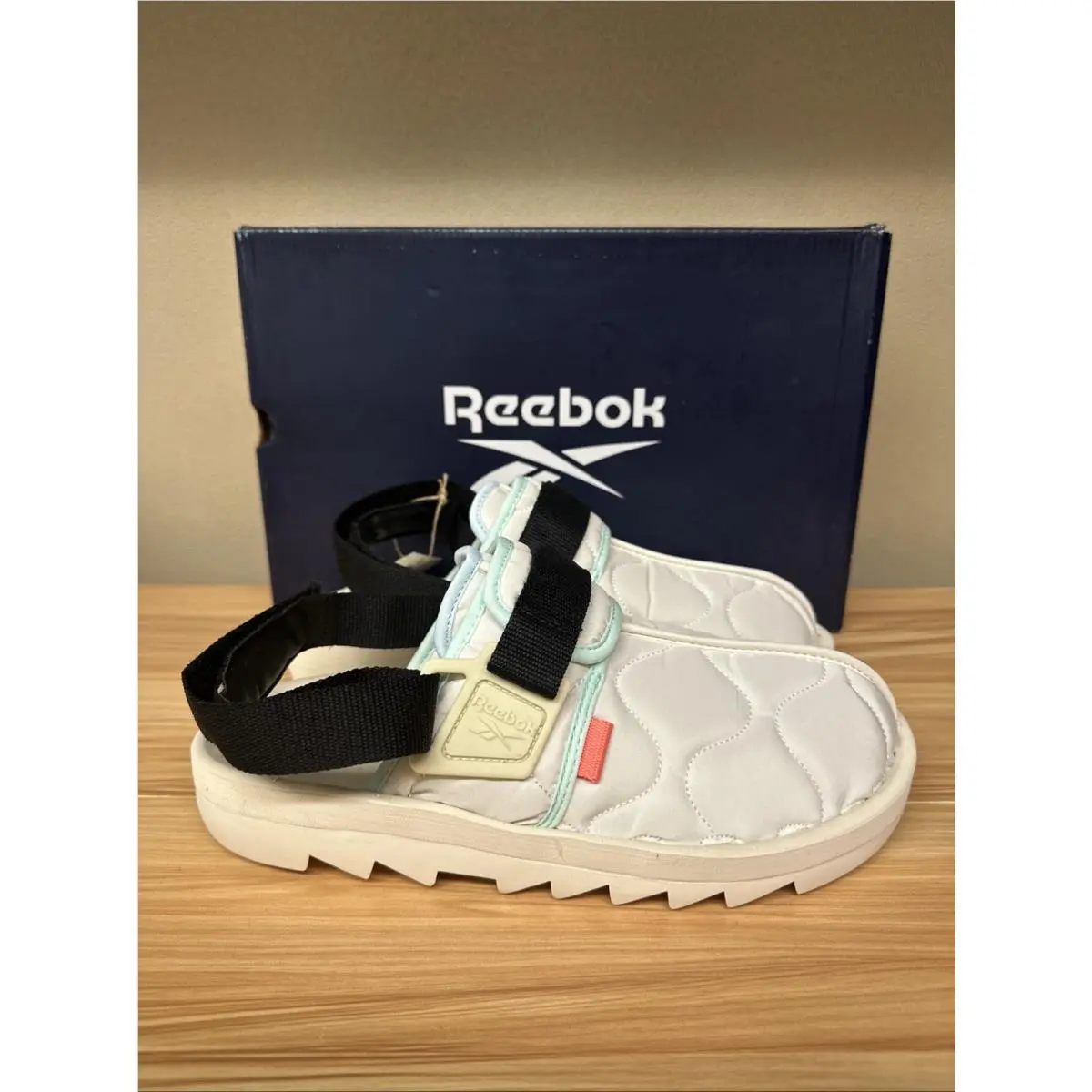 Reebok Beatnik Jacket Liner GW8323 Mens White Canvas Slides Sandals Size 9