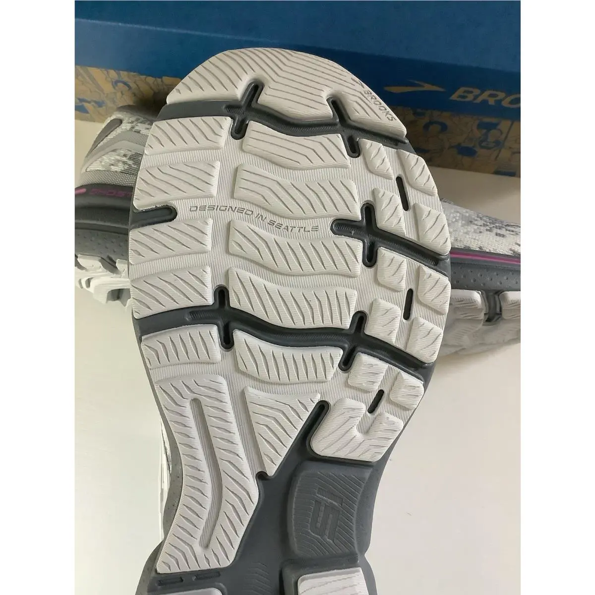 Brooks shoes - Brooks Ghost 15 - Ghost - Gray 4