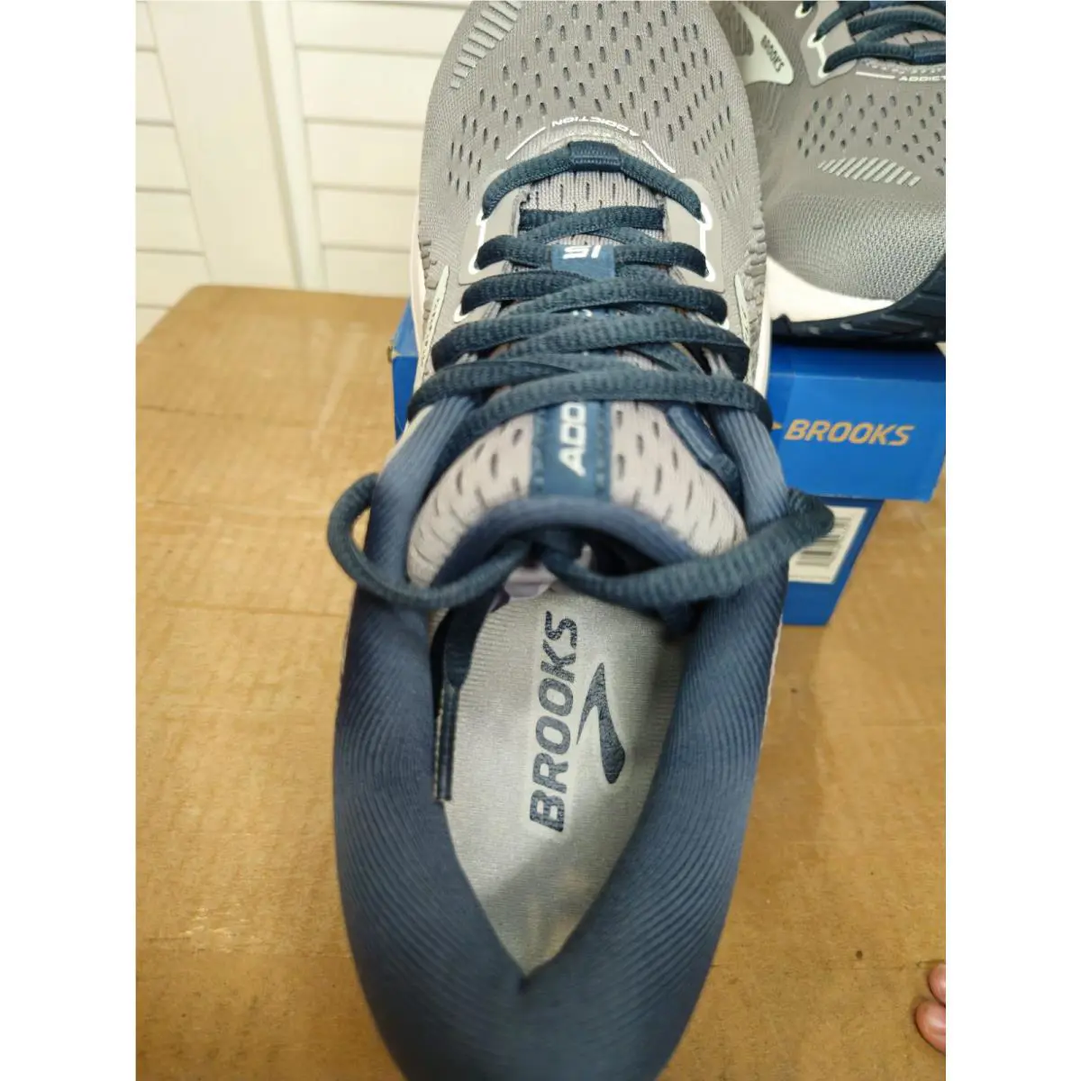 Brooks shoes - Brooks Addiction - Addiction - 1203522A099 - Gray 5