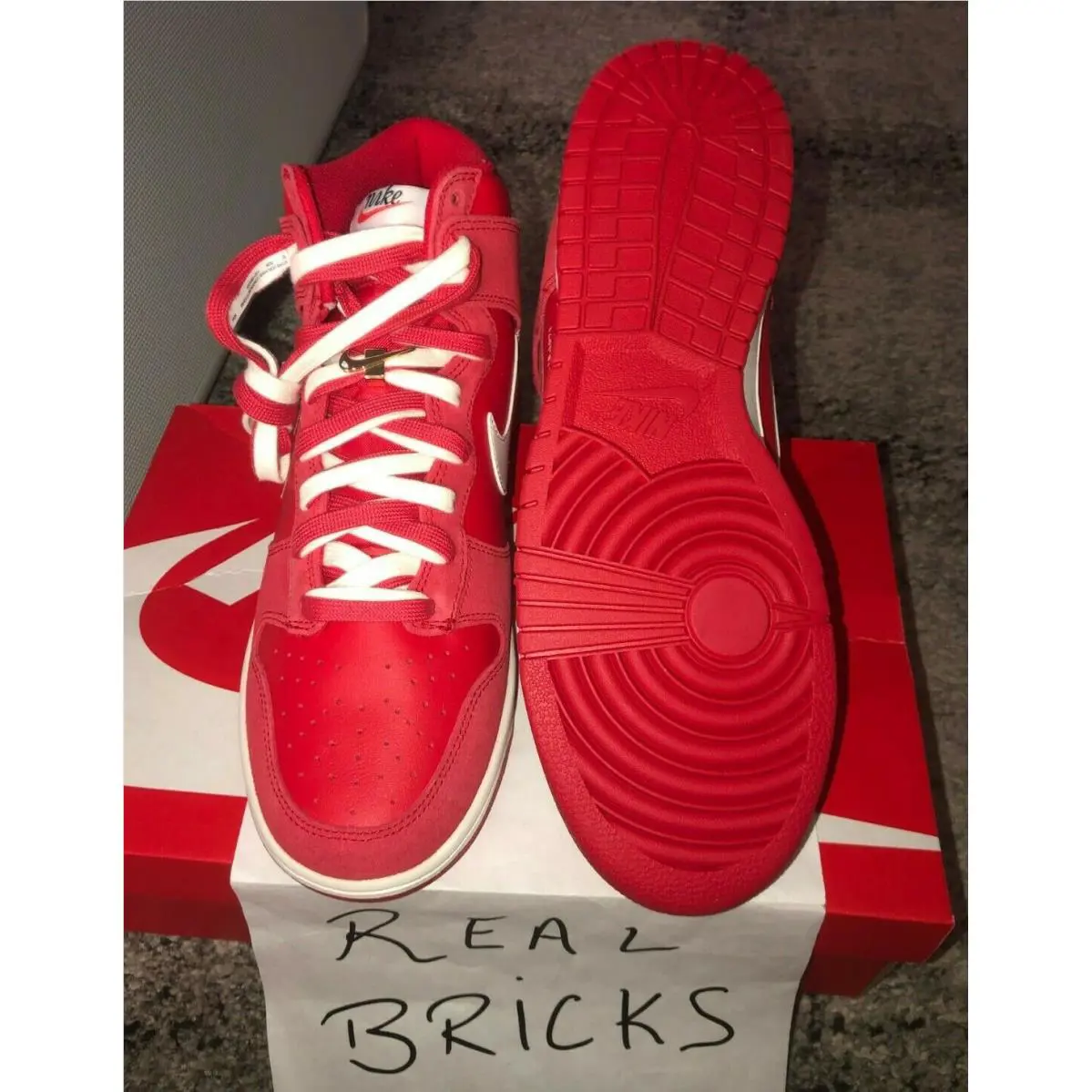 Nike shoes - Nike Dunk High SE - Dunk High - DH0960-600 - University Red 1