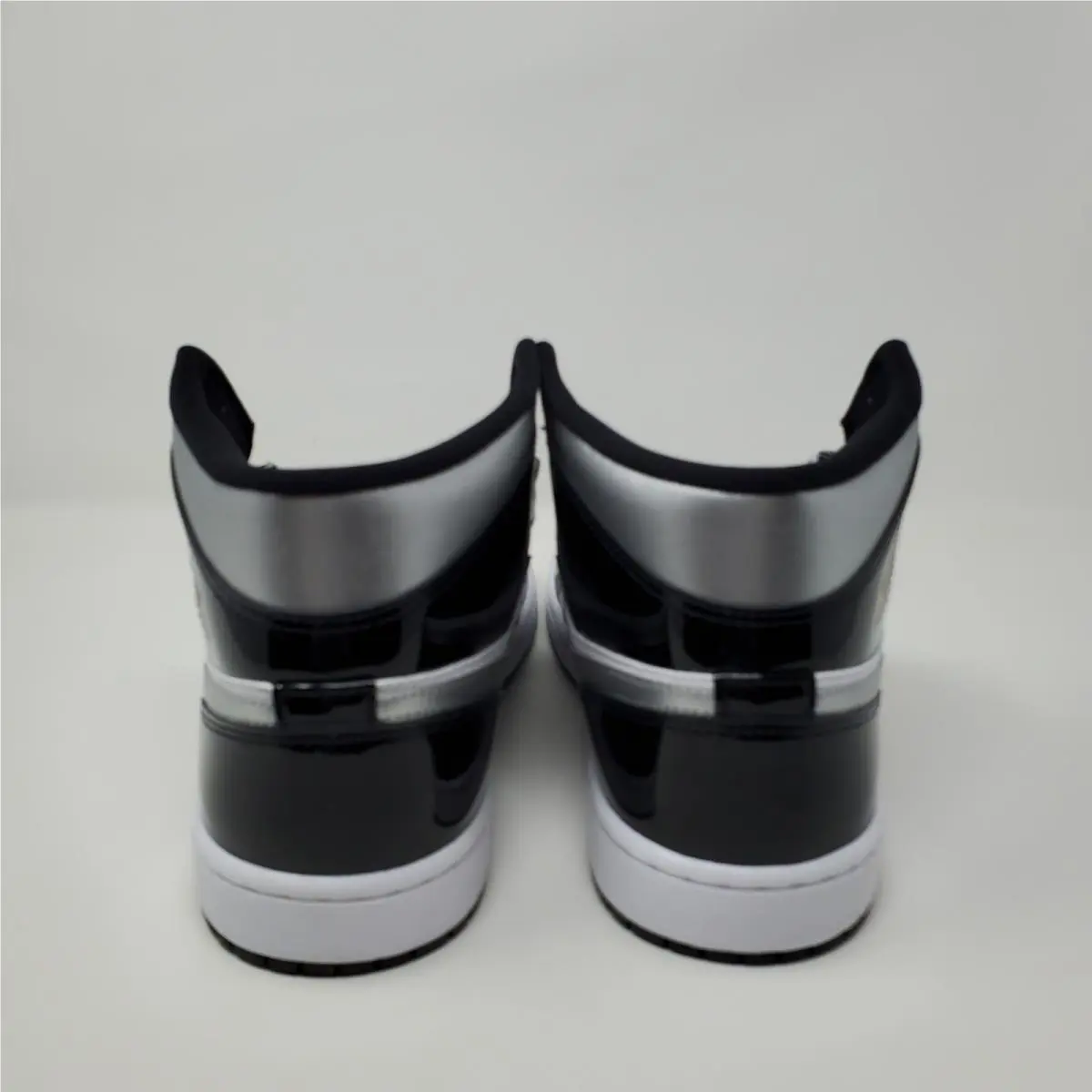 Nike shoes - Air Jordan 1 Mid SE - HV0789-010 - Black 1