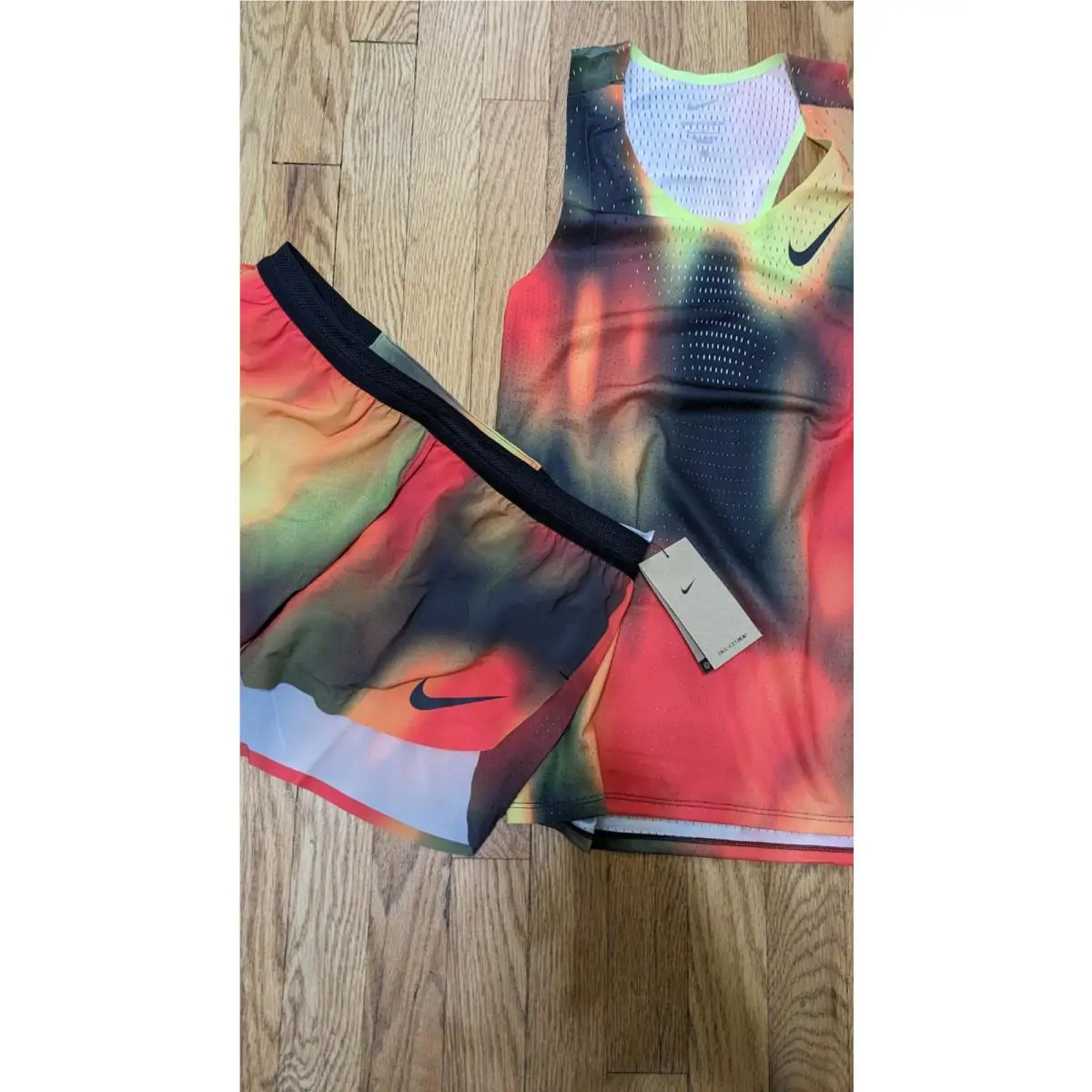 Nike clothing - HJ3380736 - HJ3380736 - Light Lemon Twist/Light Crimson/Black/Black 17