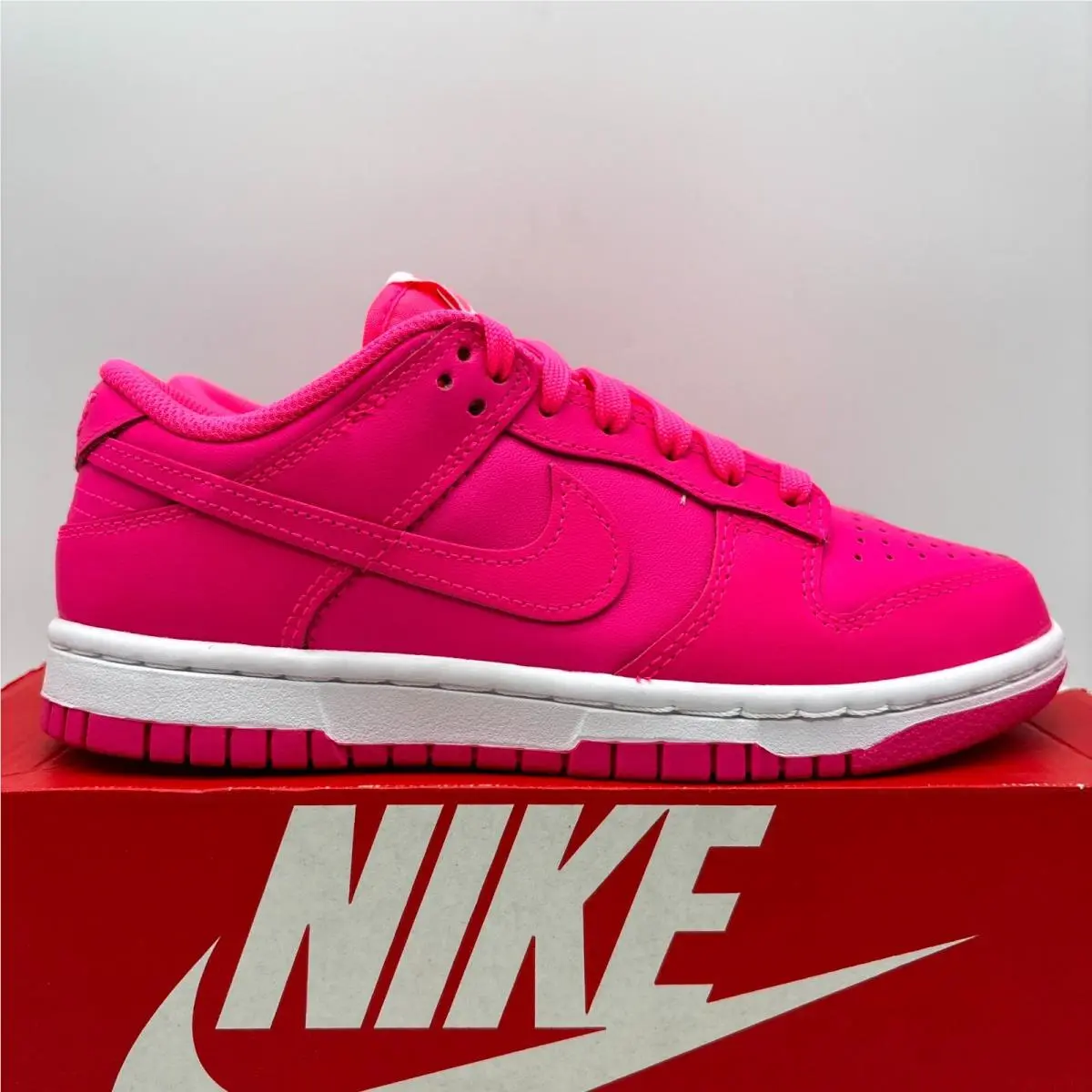 Nike Dunk Low Hyper Pink White Leather Athletic Shoes Size 5.5 Womens DZ5196-600