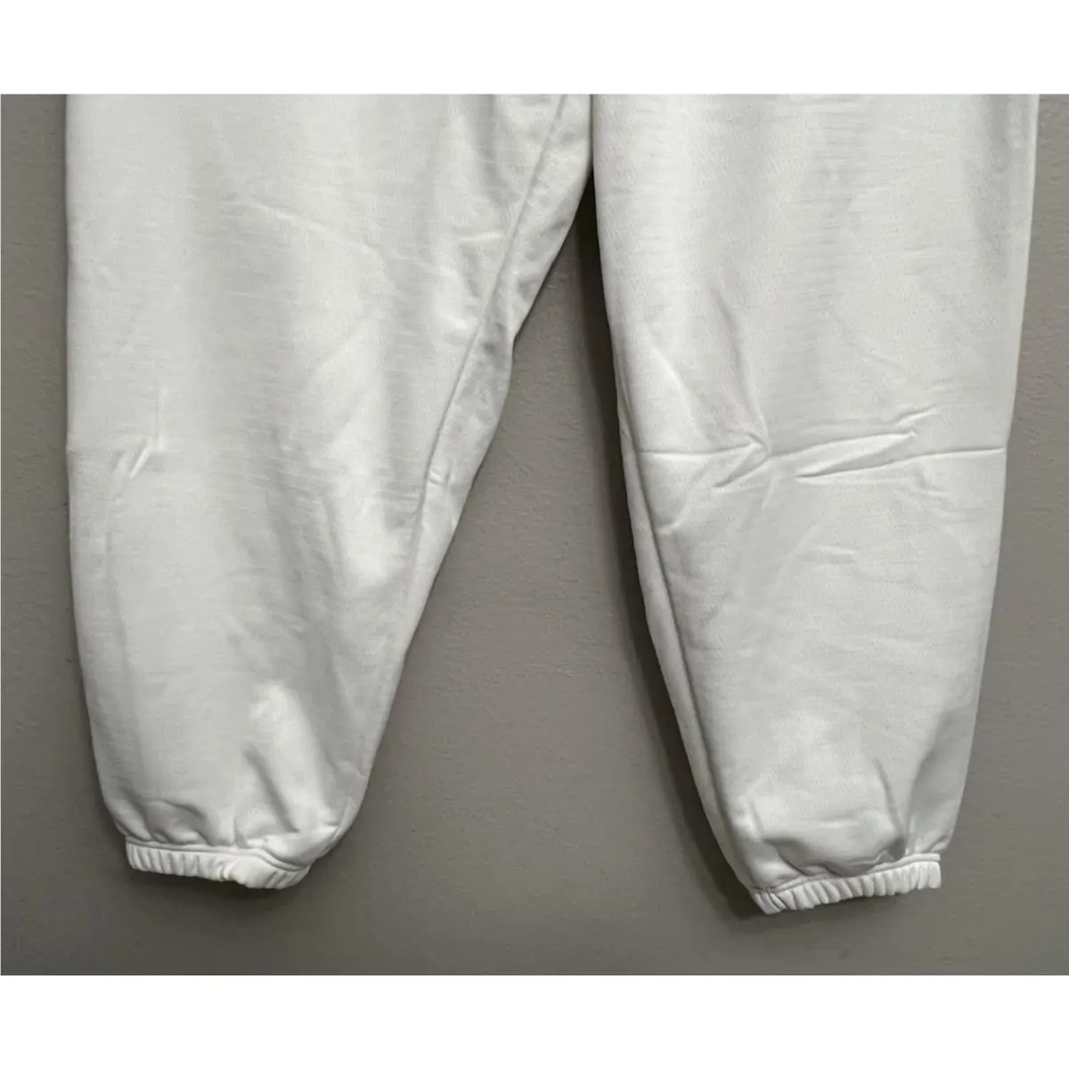 Nike clothing - HQ4699-133 - HQ4699-133 - White (UPC: 197863459608) 1